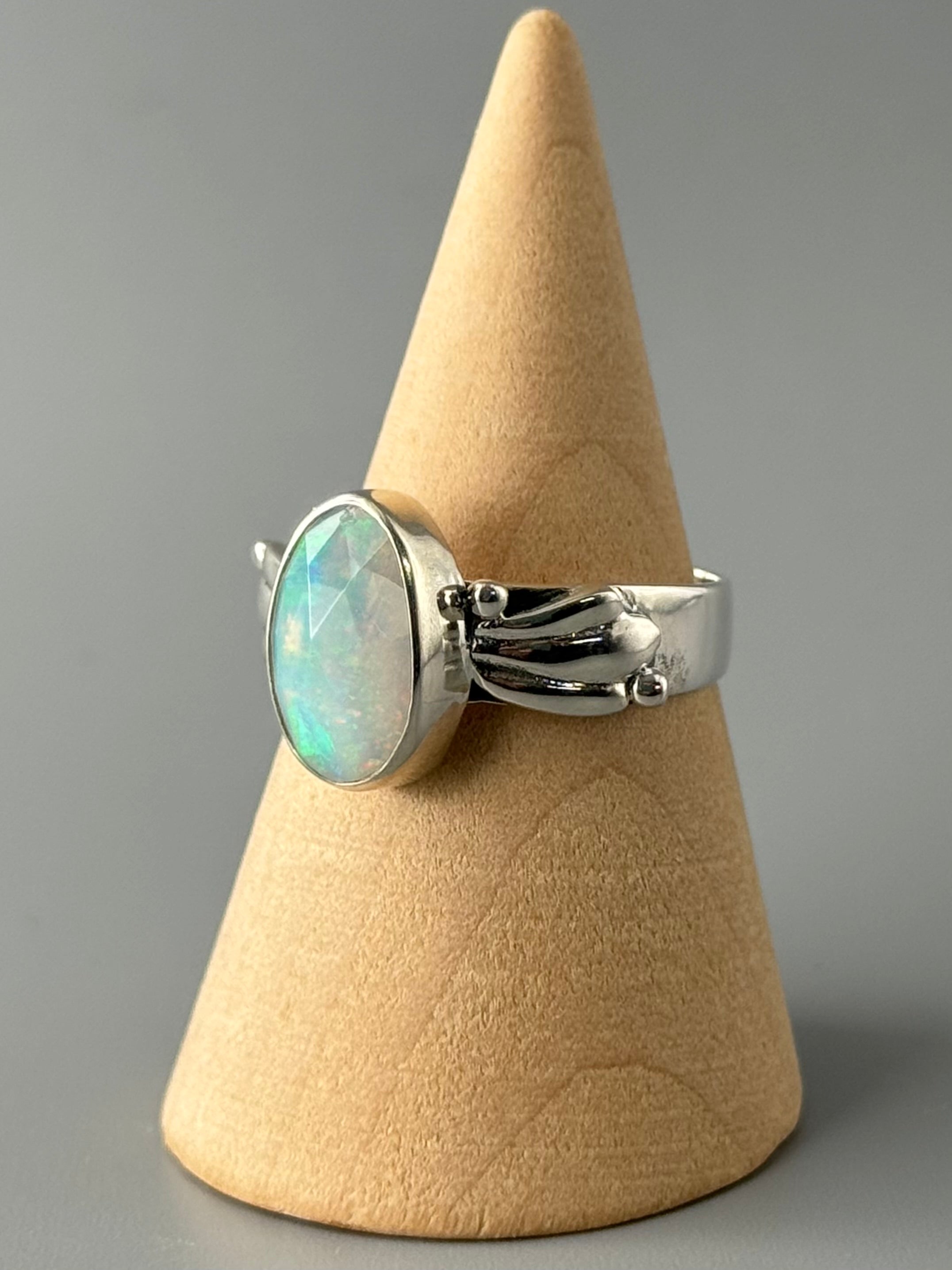 •FACETED ETHIOPIAN OPAL - ANTHER• decorative band silver ring (size 8.75)