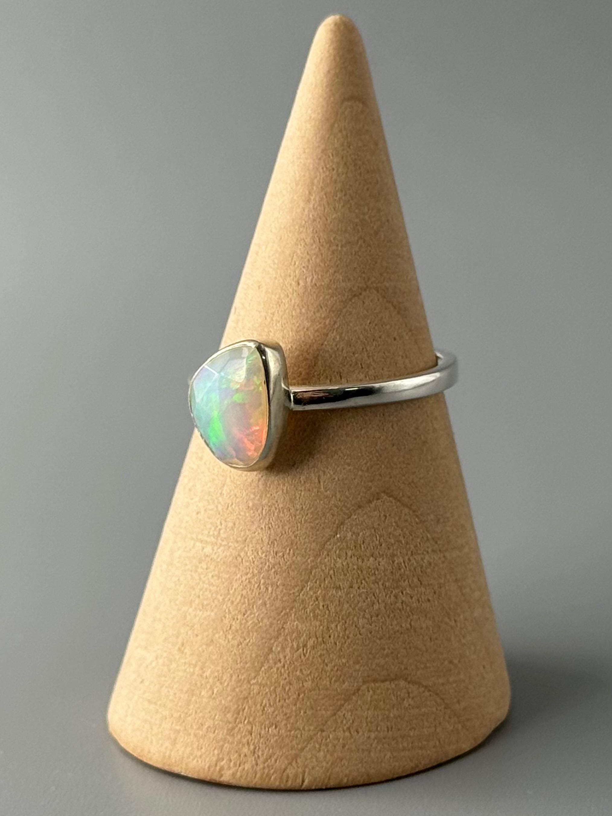 •FACETED ETHIOPIAN OPAL - STACKABLE FREEFORM• silver ring (size 7)