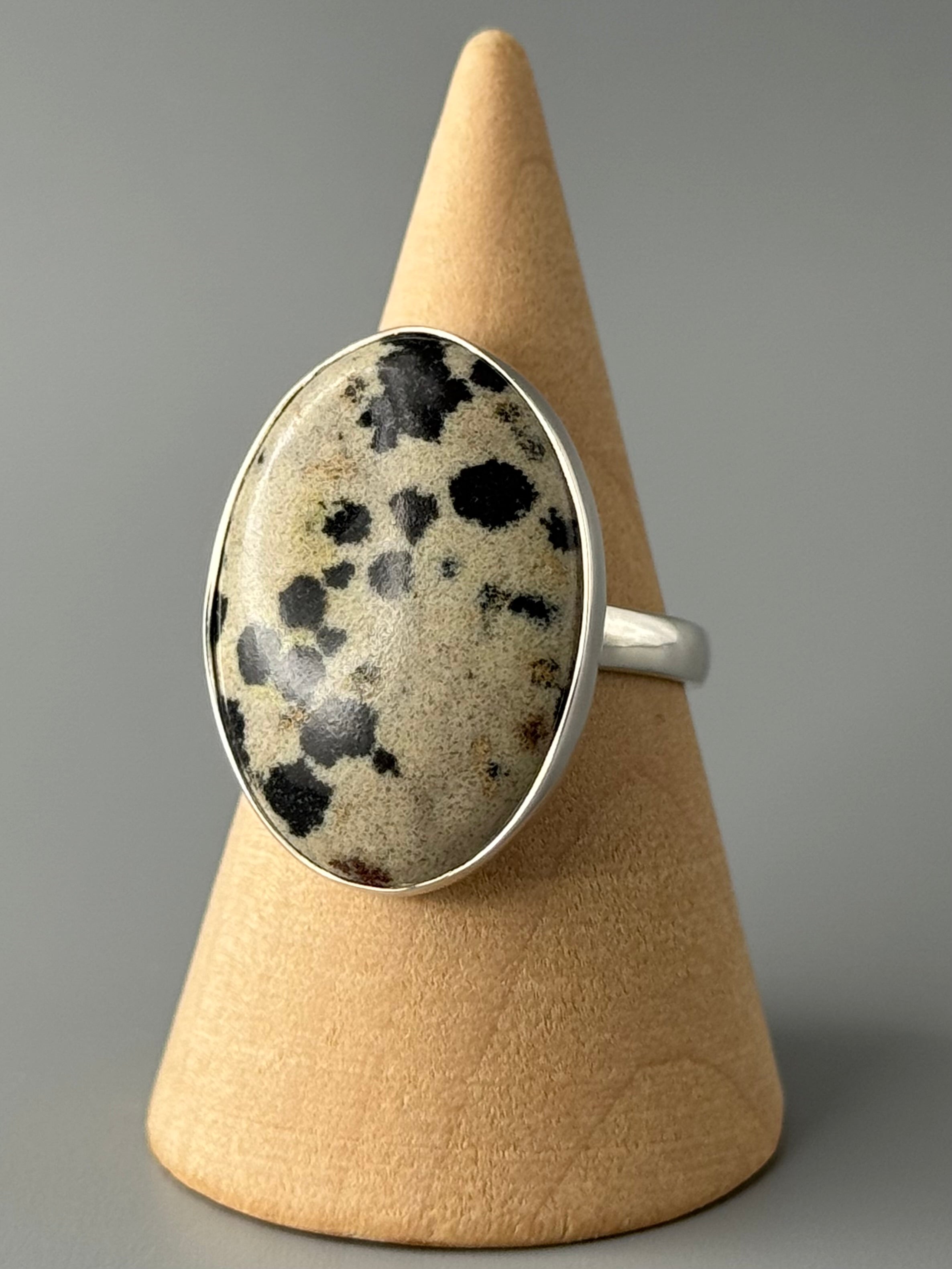 •DALMATIAN JASPER - OVAL• simple bezel silver ring (size 9)