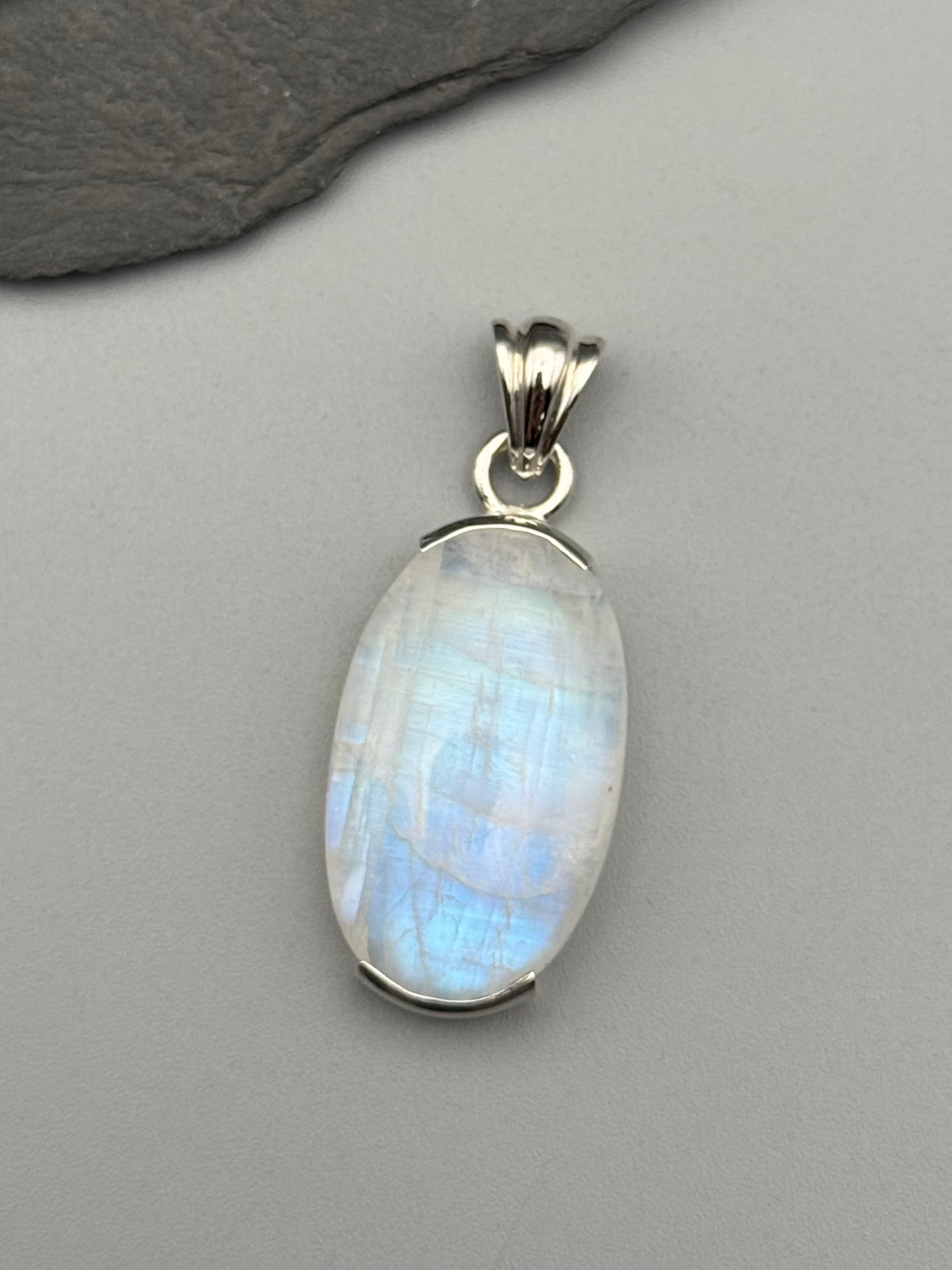 •RAINBOW MOONSTONE - OVAL• bezel capped silver pendant