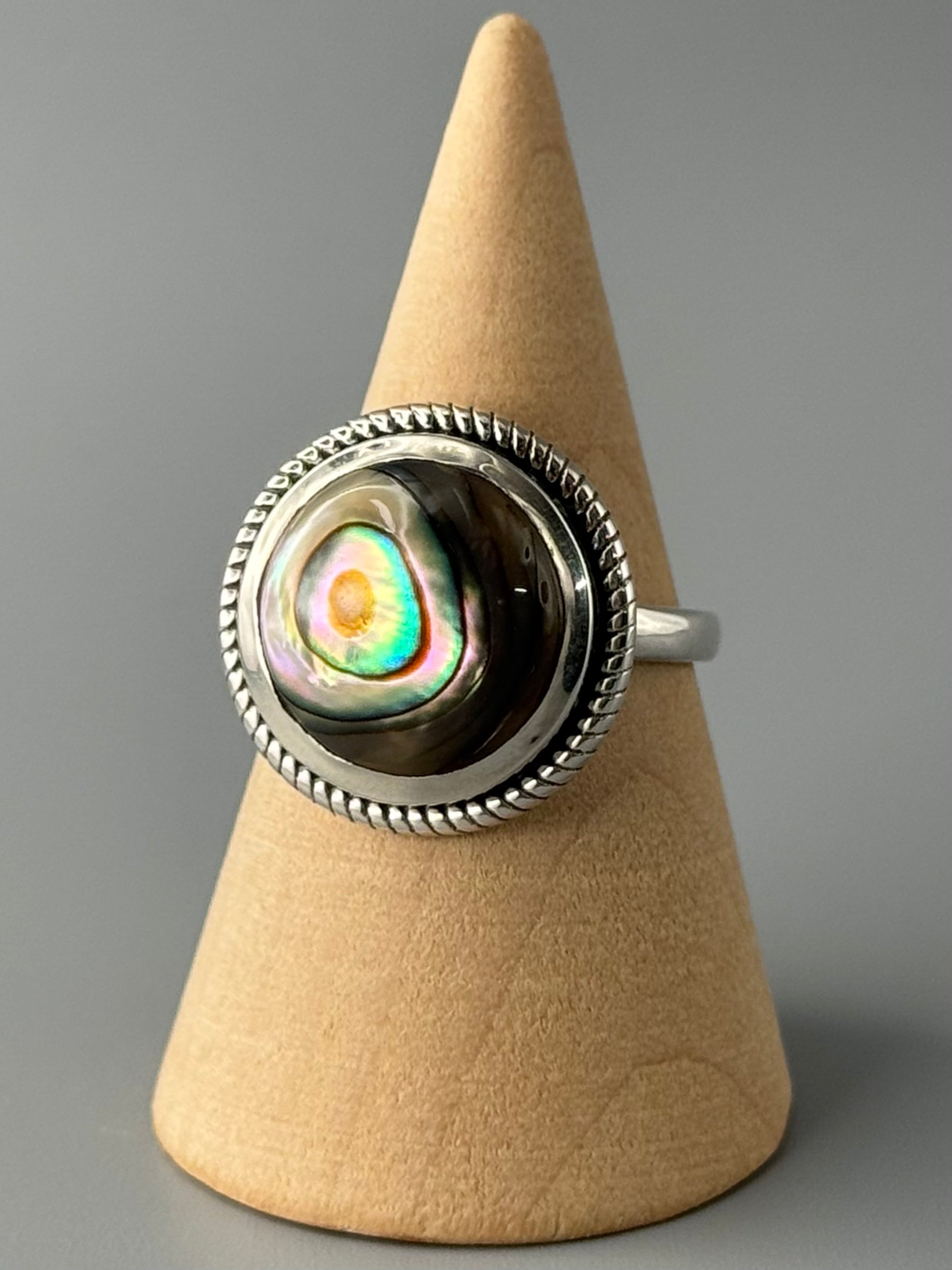 •ABALONE SHELL - ROUND• rope bezel silver ring (various sizes)