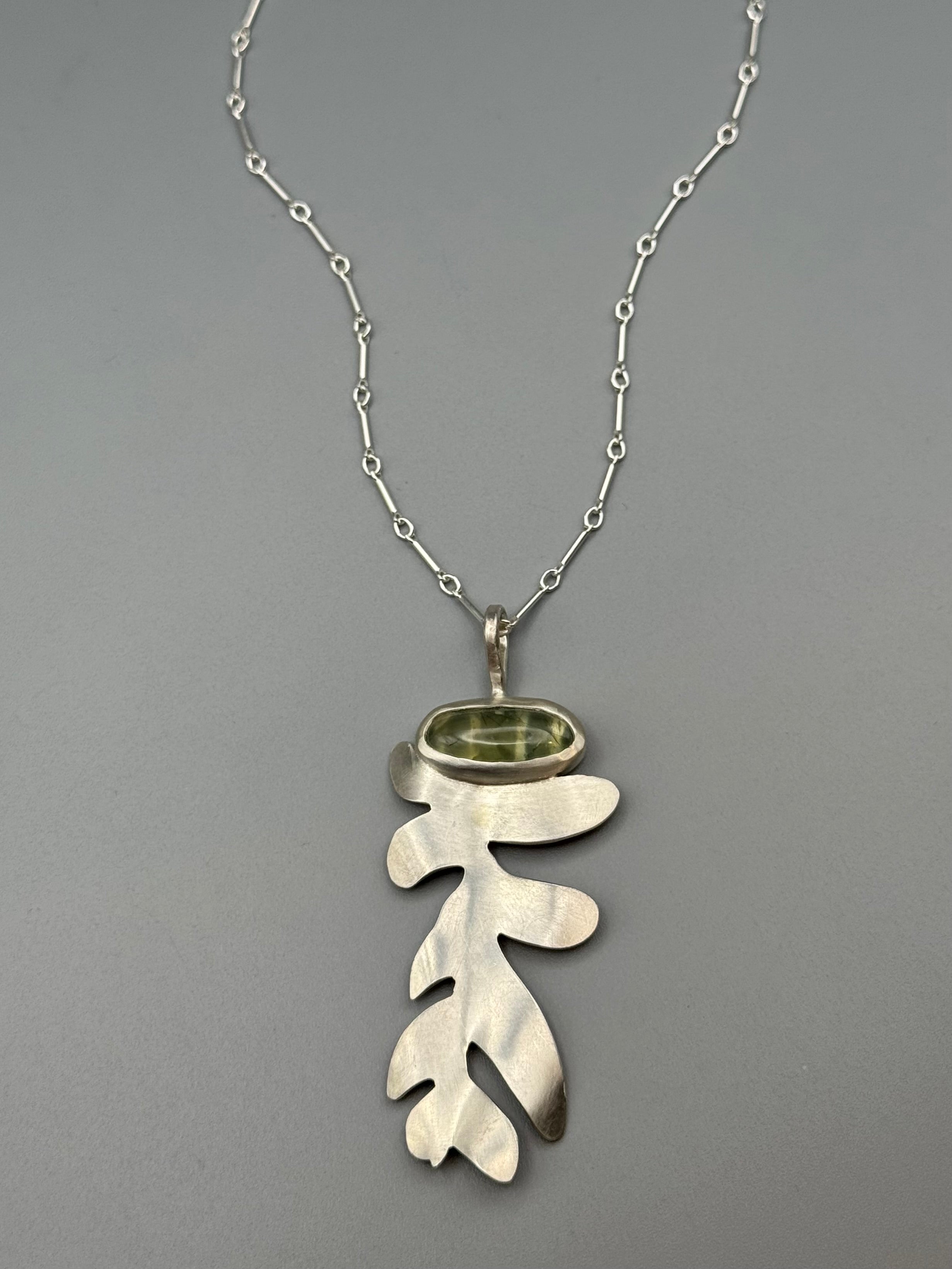 •MATISSE FERN• prehnite + silver necklace (18" - 21" long)