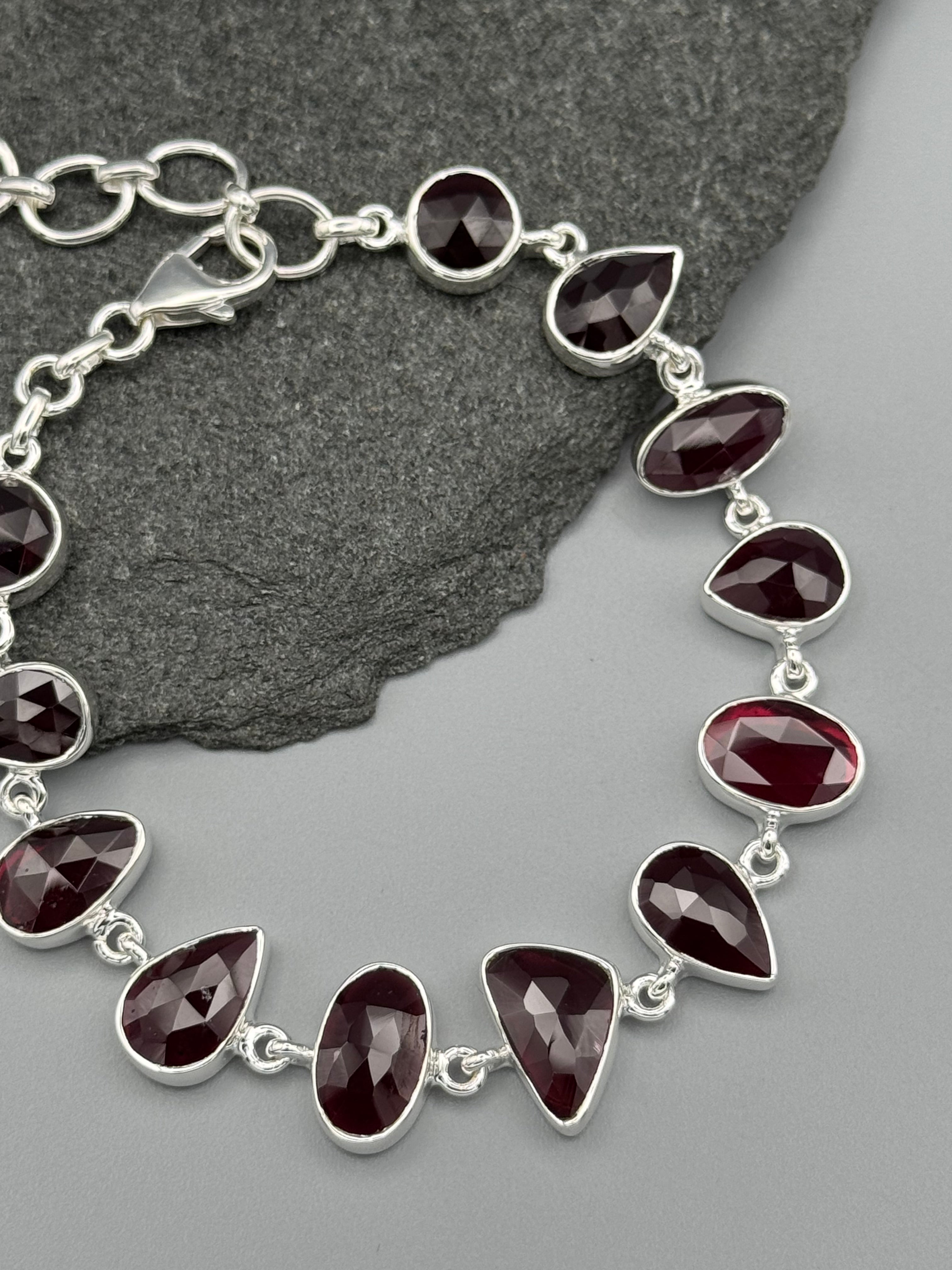 •GARNET - GEO MIX• linked silver bracelet (7.25" - 9")