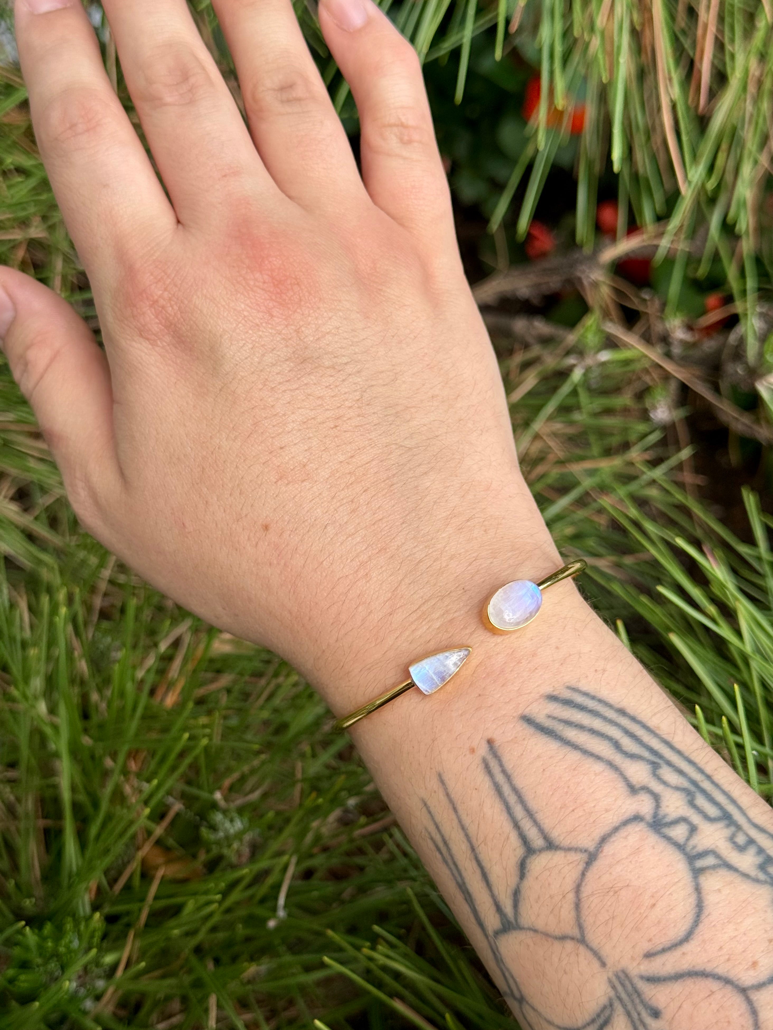 •FANG + OVAL• rainbow moonstone + gold twist-on cuff bracelet