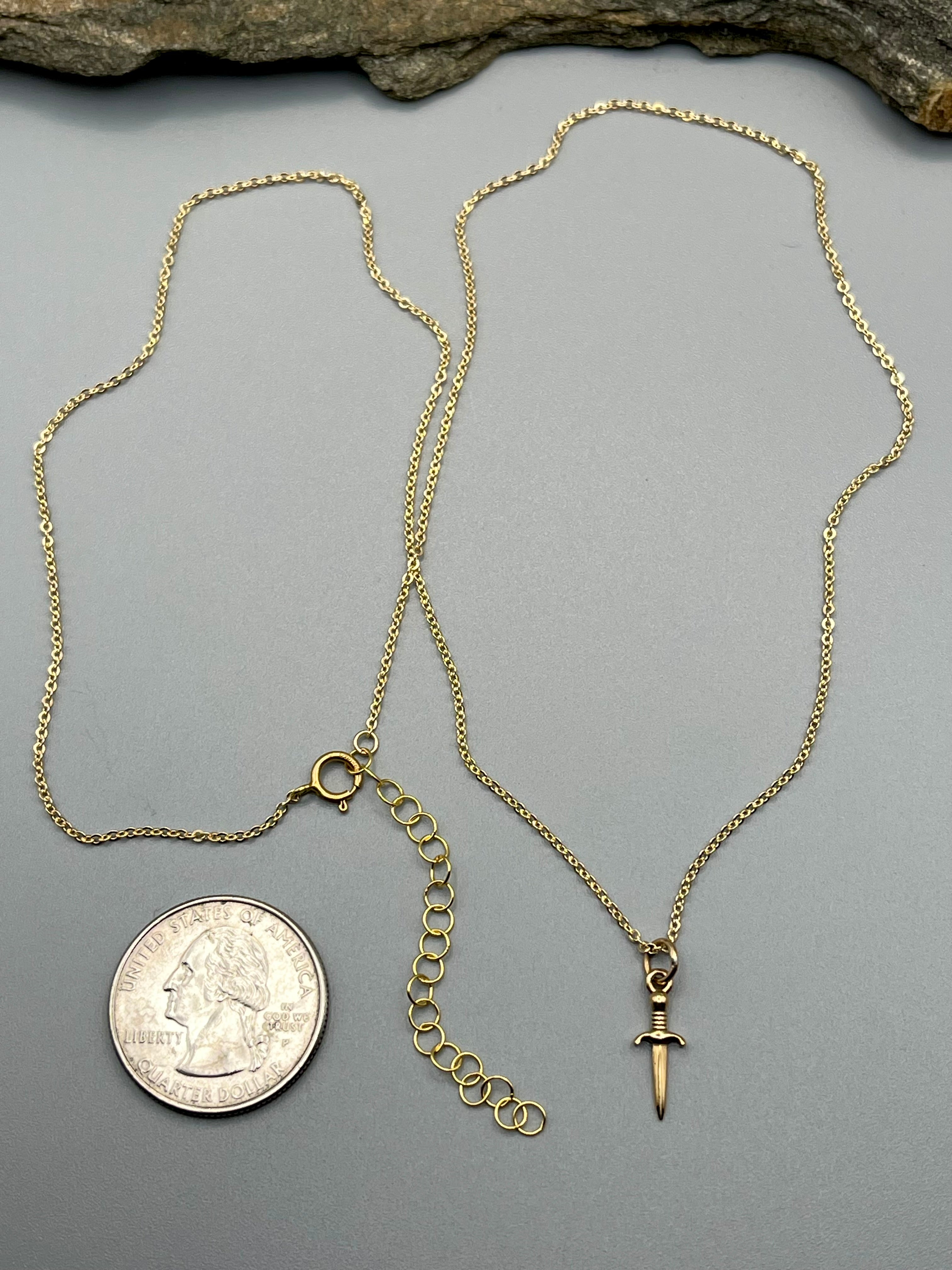 •LITTLE DAGGER• gold necklace