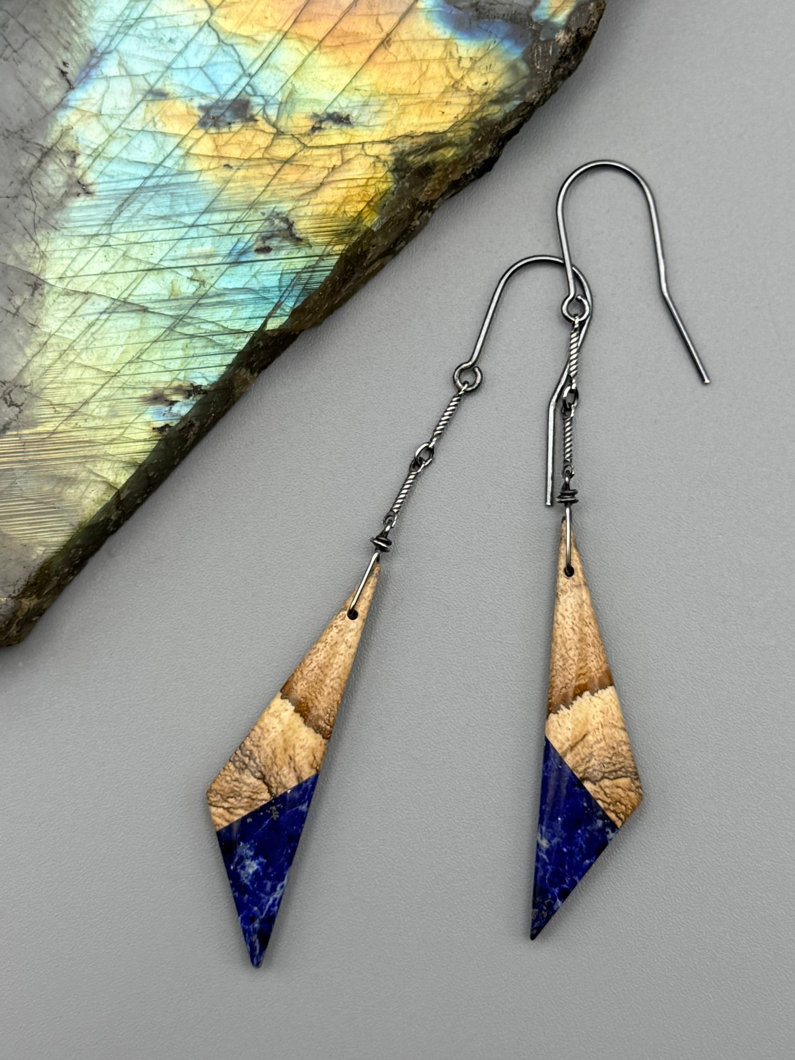 •LINKED• intarsia triangle + silver earrings