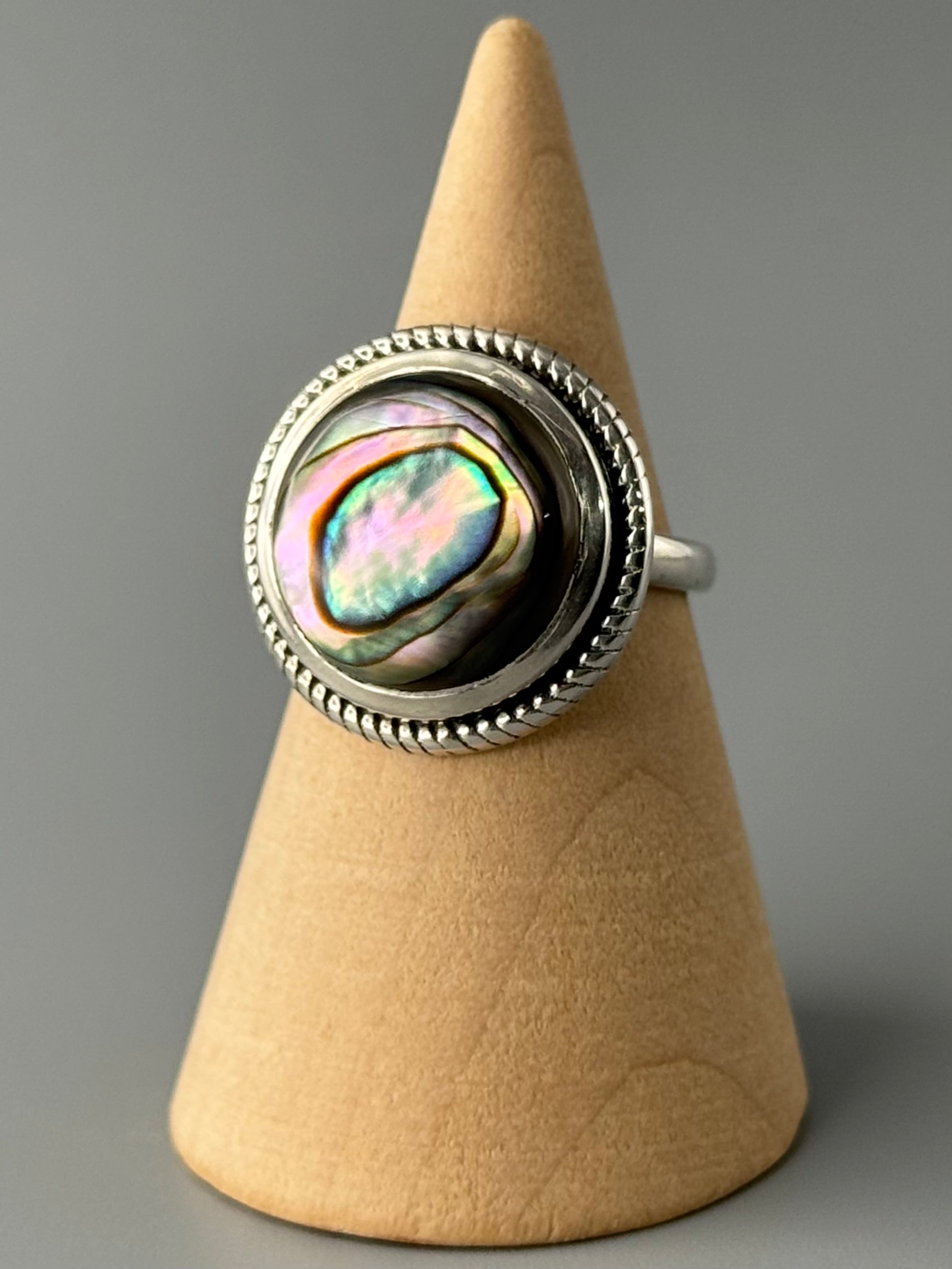 •ABALONE SHELL - ROUND• rope bezel silver ring (various sizes)