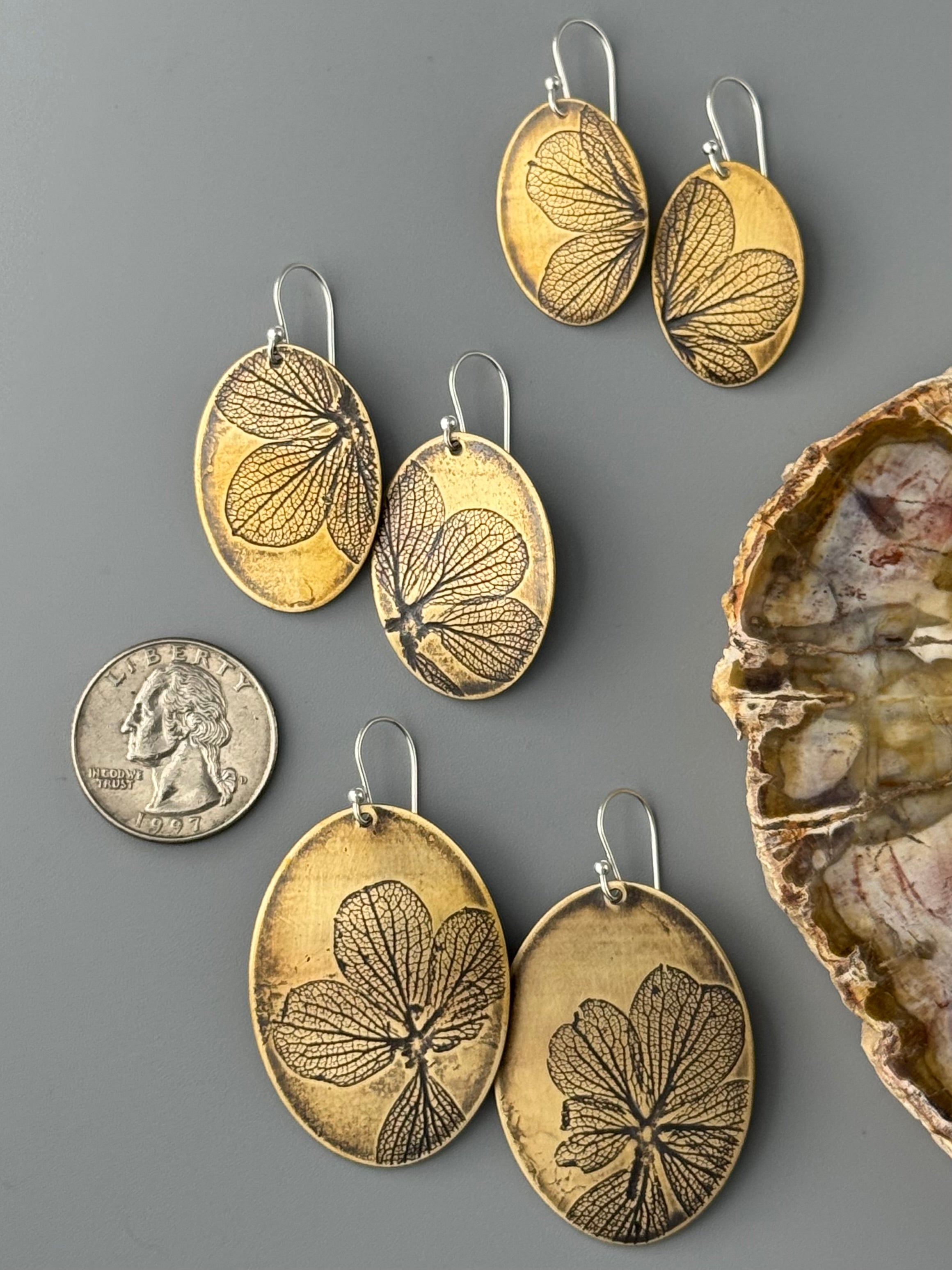 •HYDRANGEA OVOID• mixed metal dangle earrings