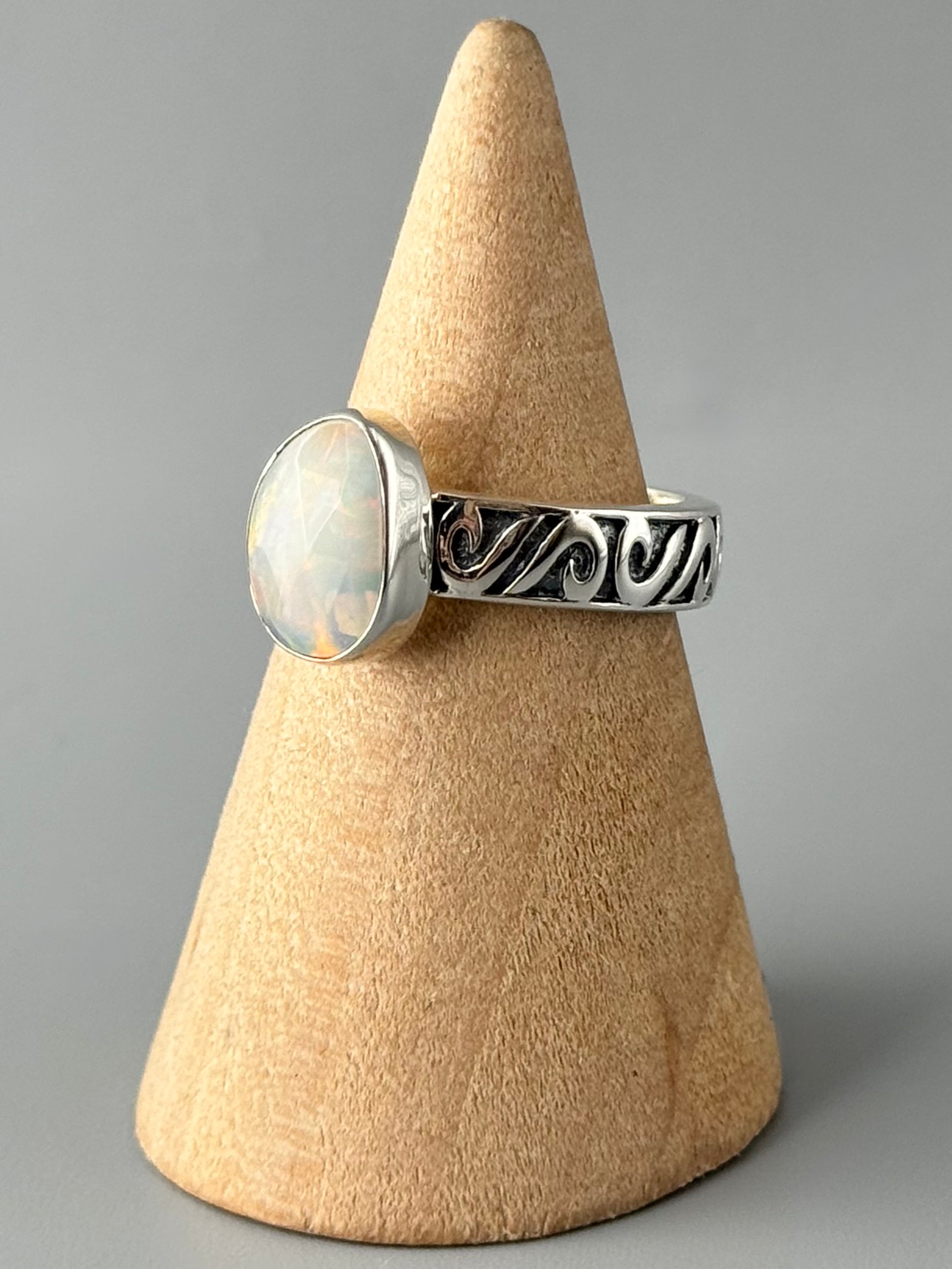 •ETHIOPIAN OPAL - SWIRL• sterling silver ring (size 7)