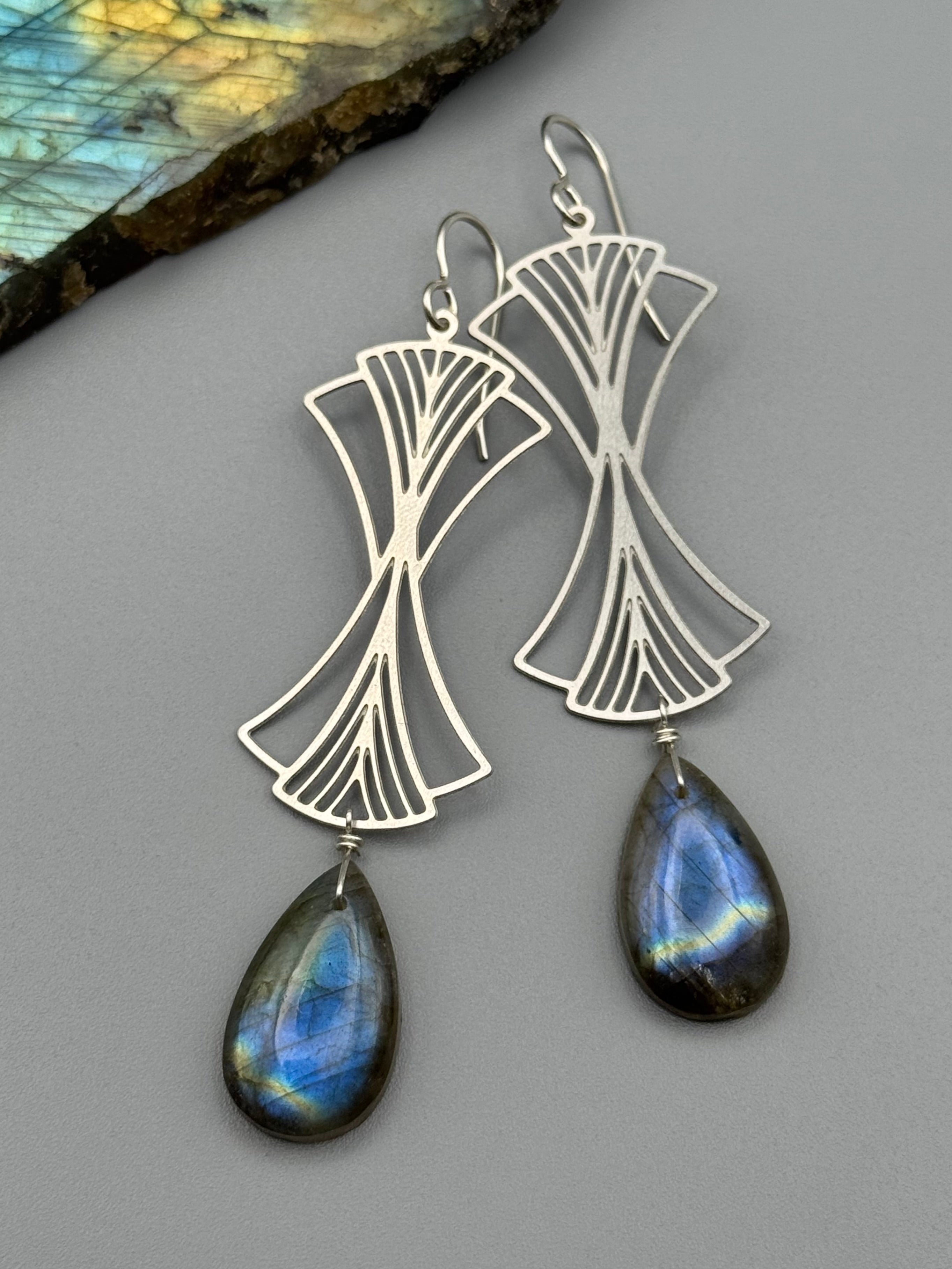 •TIME WARP• labradorite tear + silver earrings
