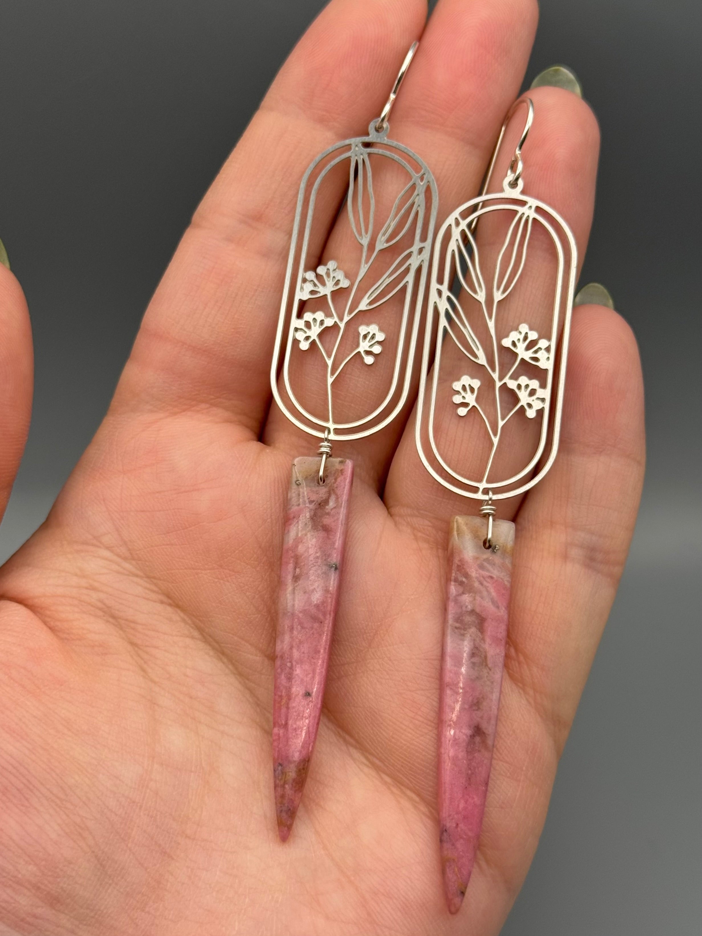 •LIL' YARROW• rhodonite in quartz fang + silver earrings
