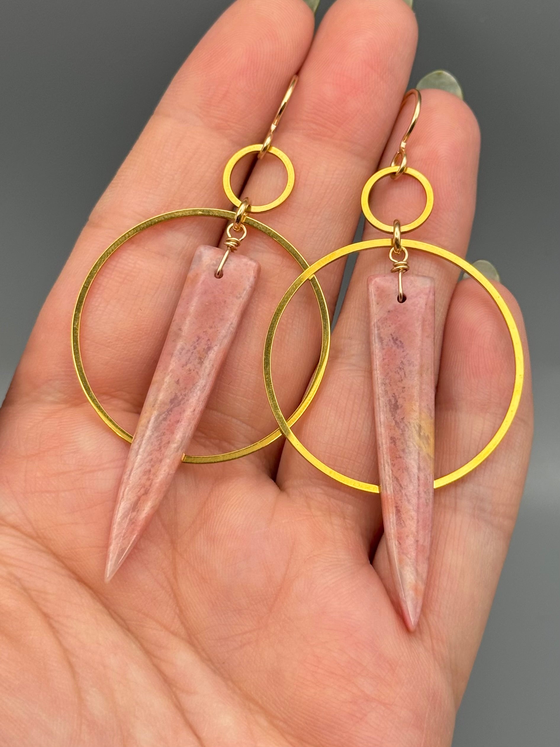 •EQUA-ORBIT• rhodonite in quartz + gold earrings