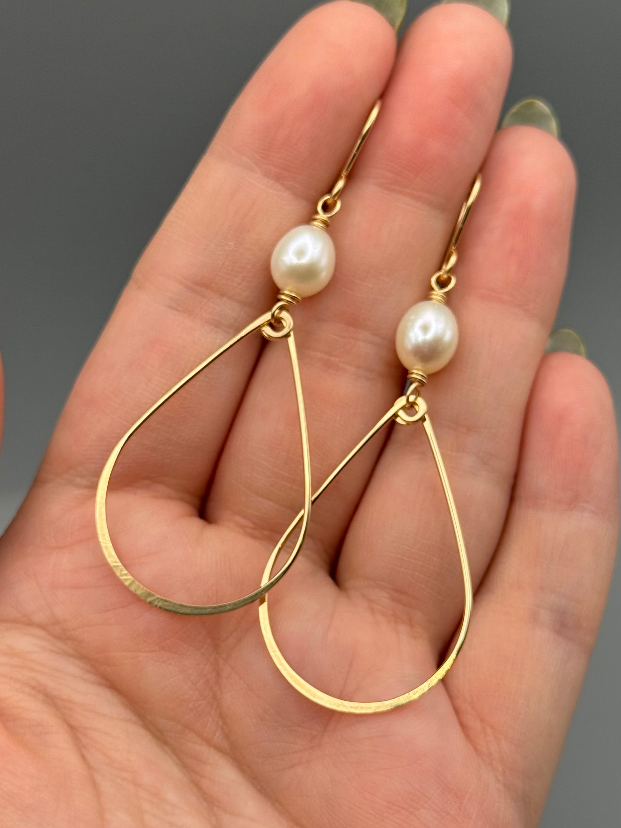 •TEARDROP• pearl + gold dangle earrings