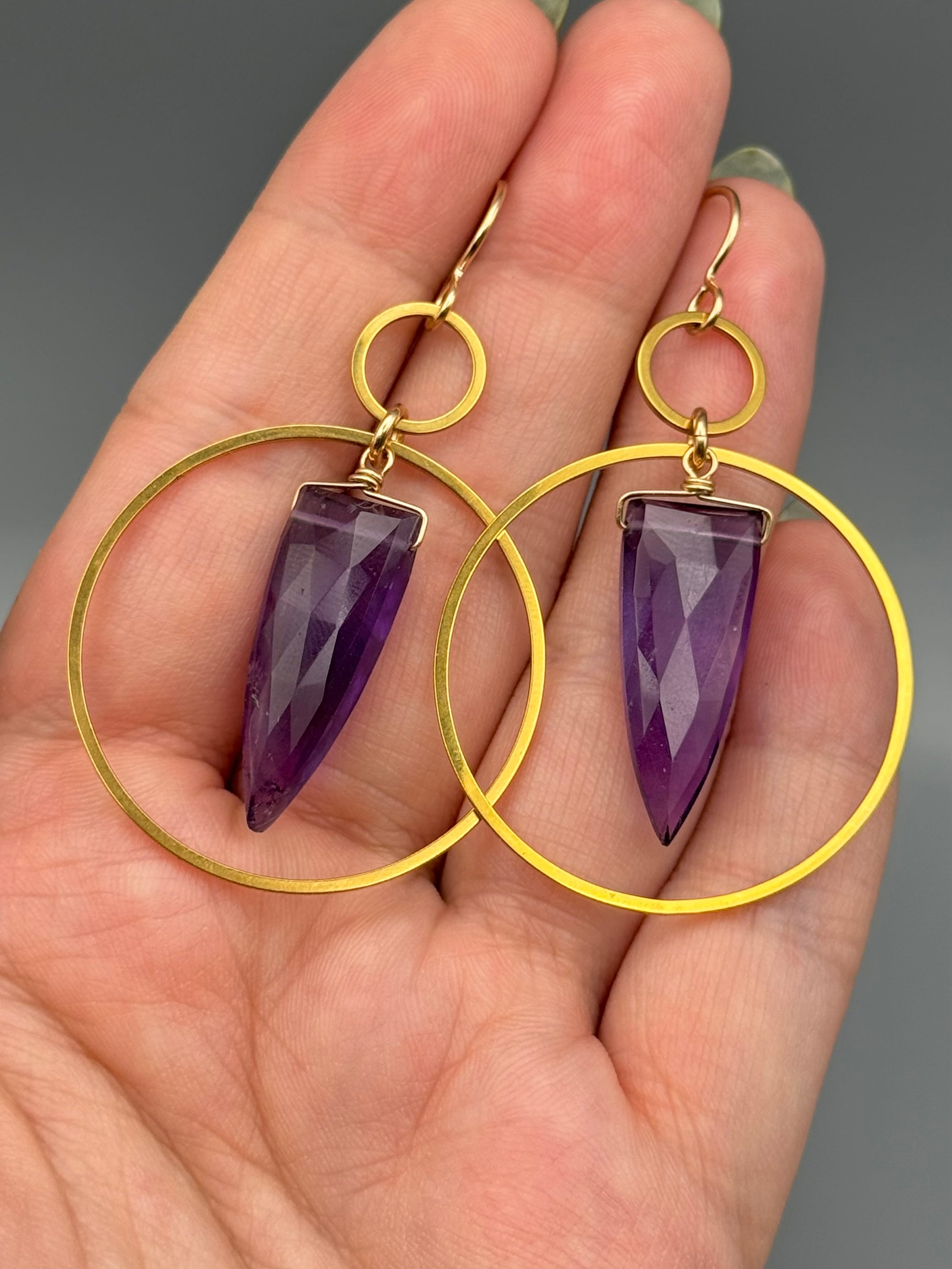 •EQUA-LUNA• amethyst fang + gold earrings
