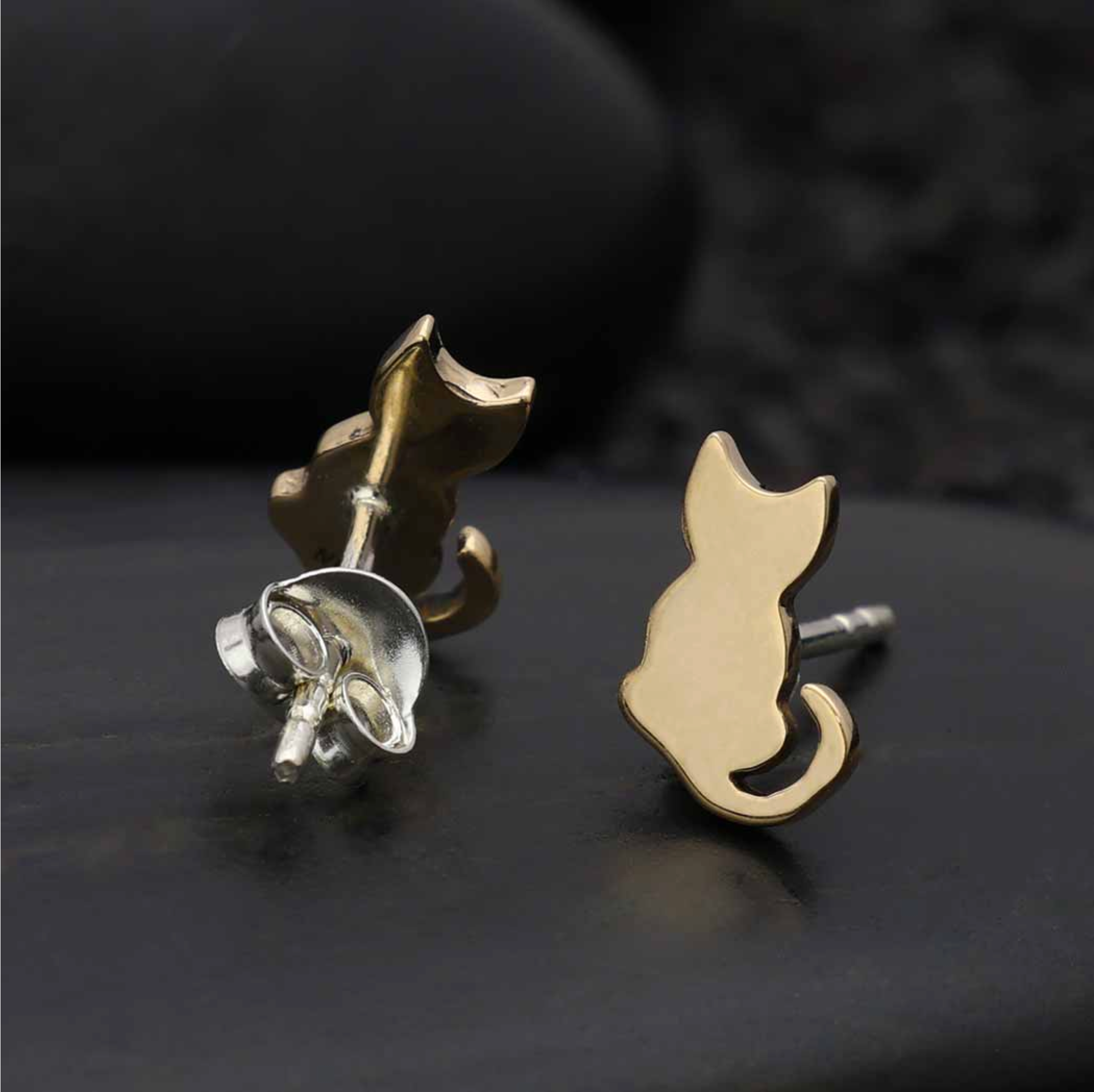 • SITTING CAT • bronze stud earrings