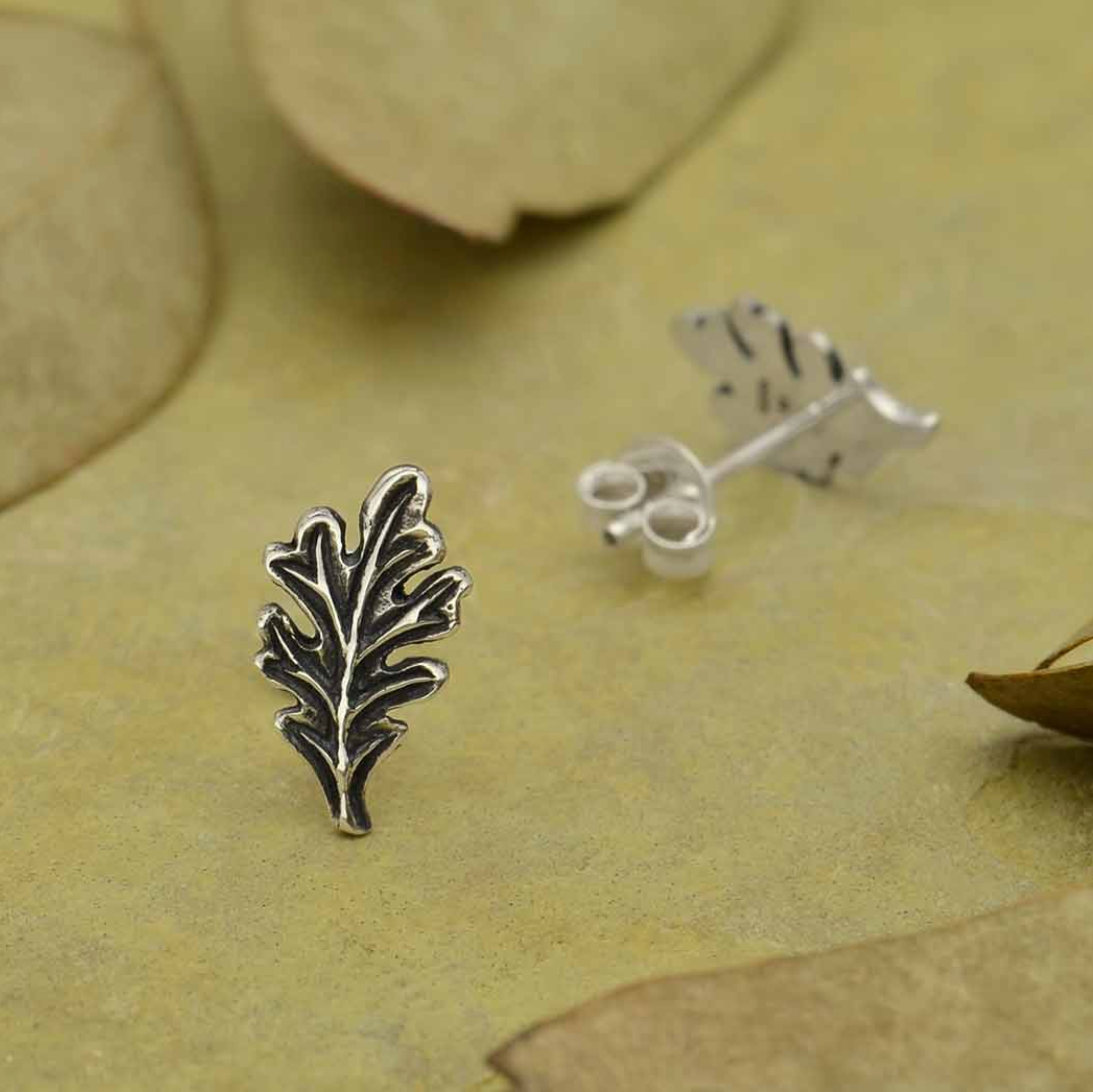 •OAK LEAF• silver stud earrings