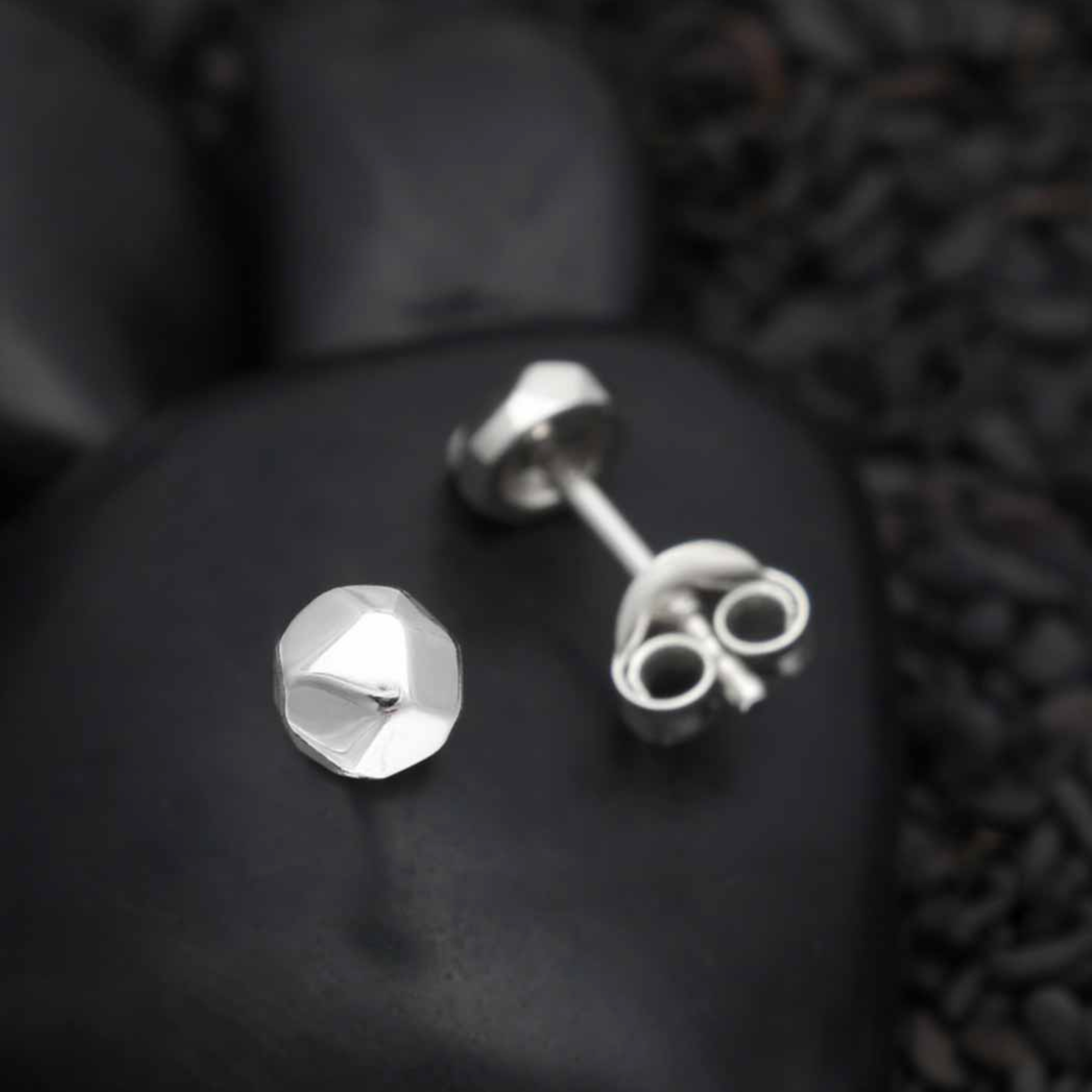 •SMALL NUGGET• silver stud earrings