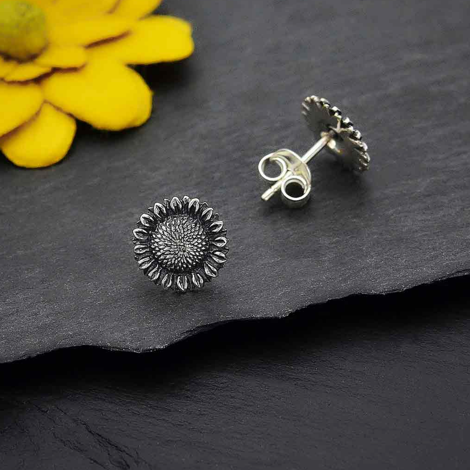 •SWEET SUNFLOWER• silver stud earrings