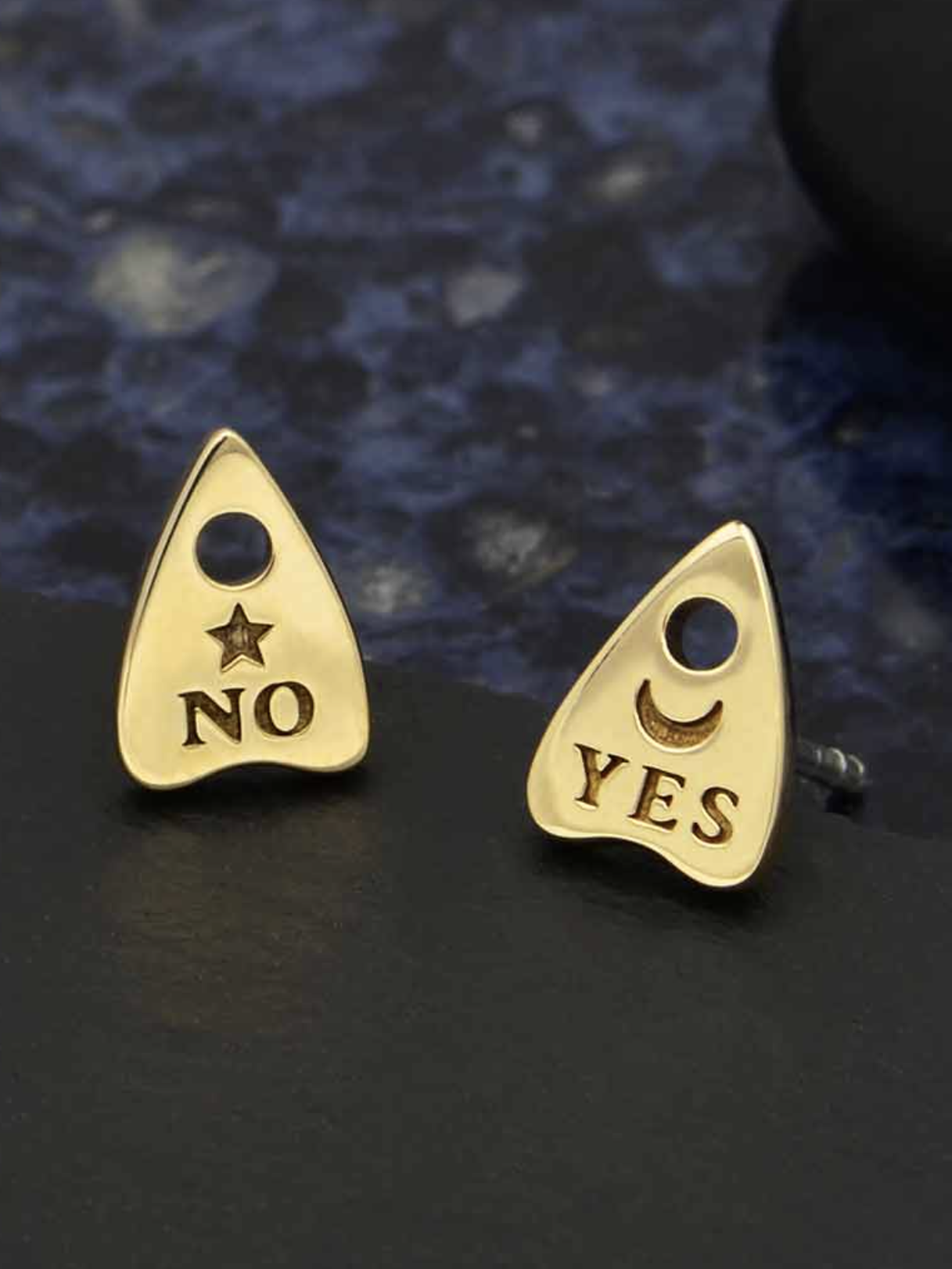 •SMALL PLANCHETTE• bronze stud earrings