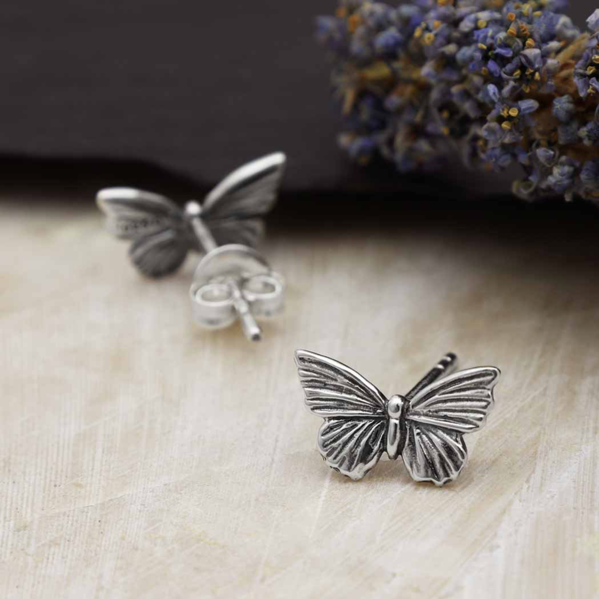 •TINY BUTTERFLY• silver stud earrings