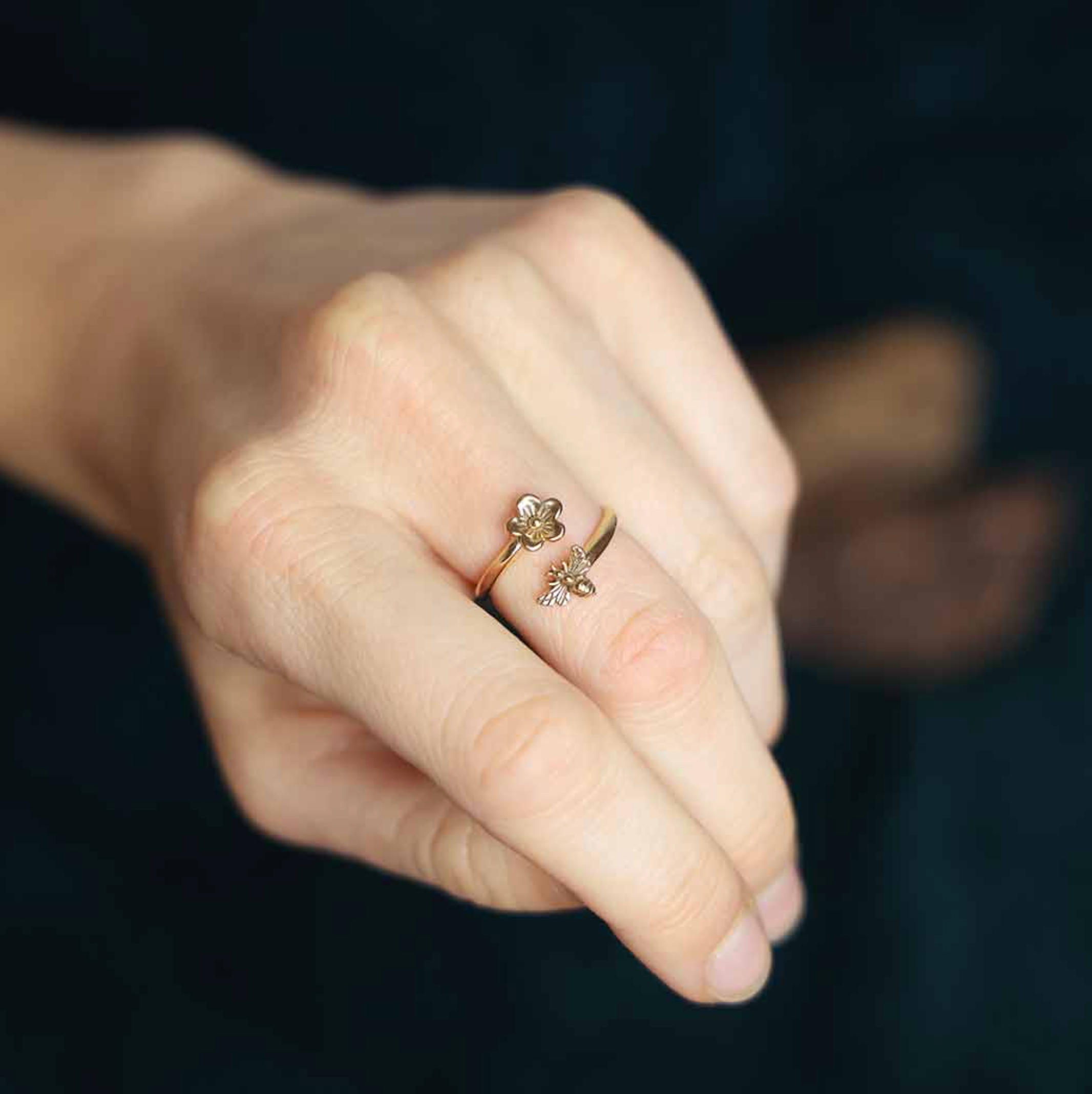 •BEE & BLOSSOM• adjustable bronze ring