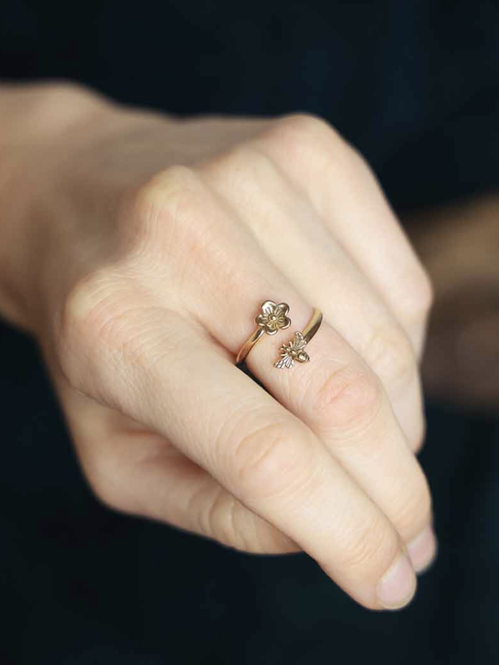 •BEE & BLOSSOM• adjustable bronze ring