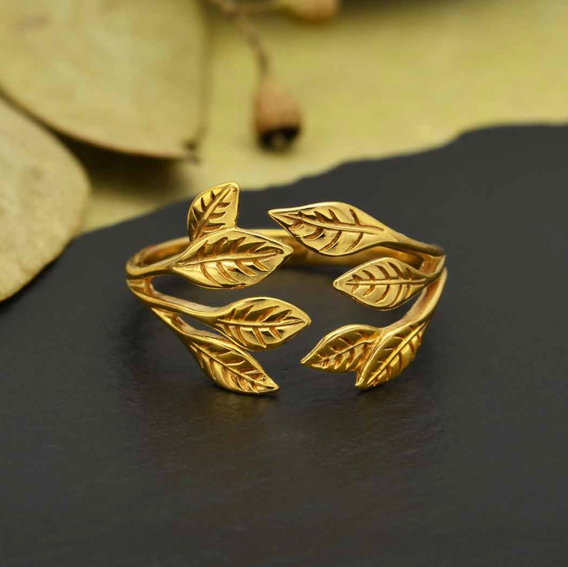 •LEAF HUG• adjustable bronze ring