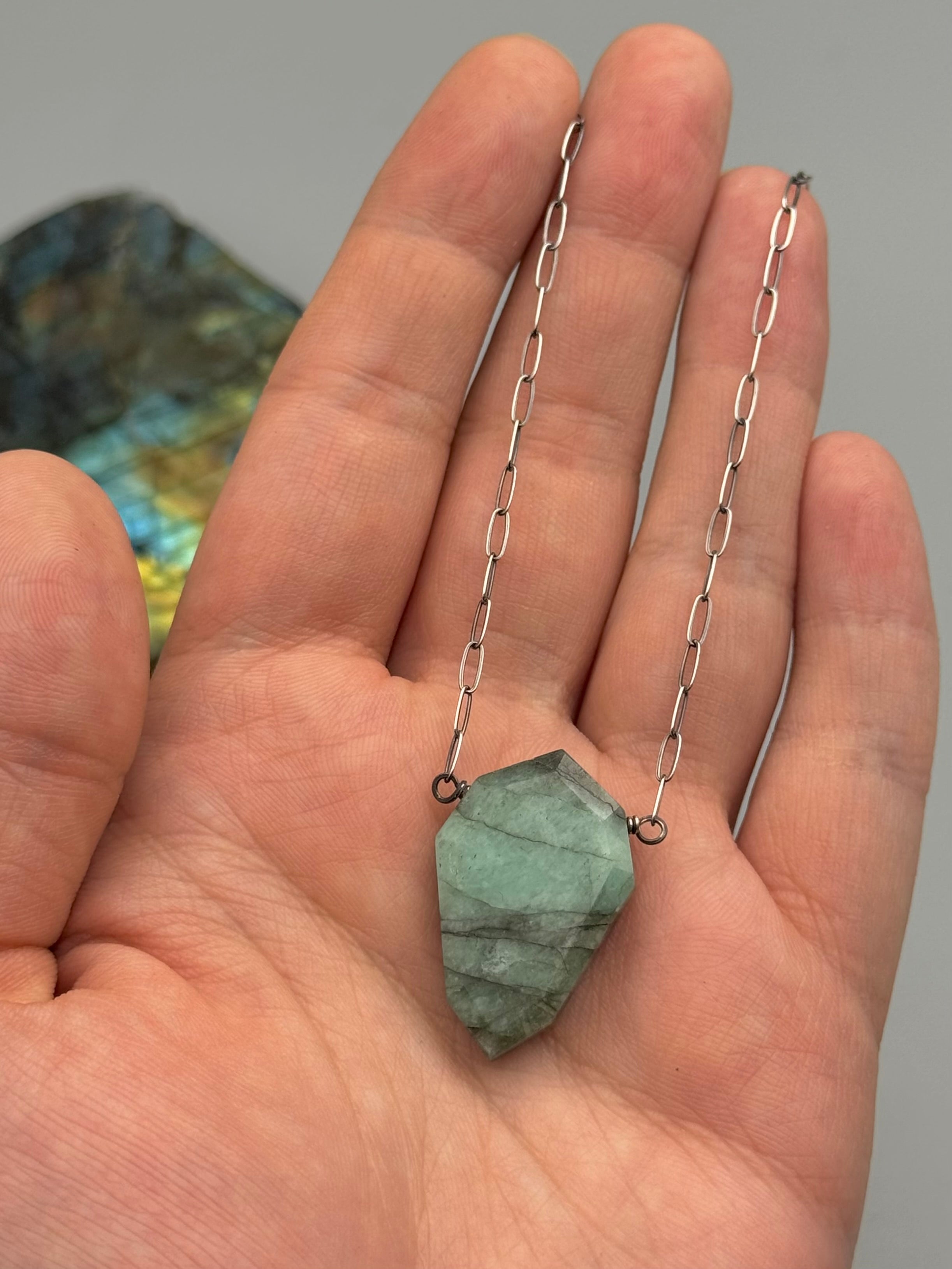 •AEON• emerald petal + silver necklace (18"-20" long)