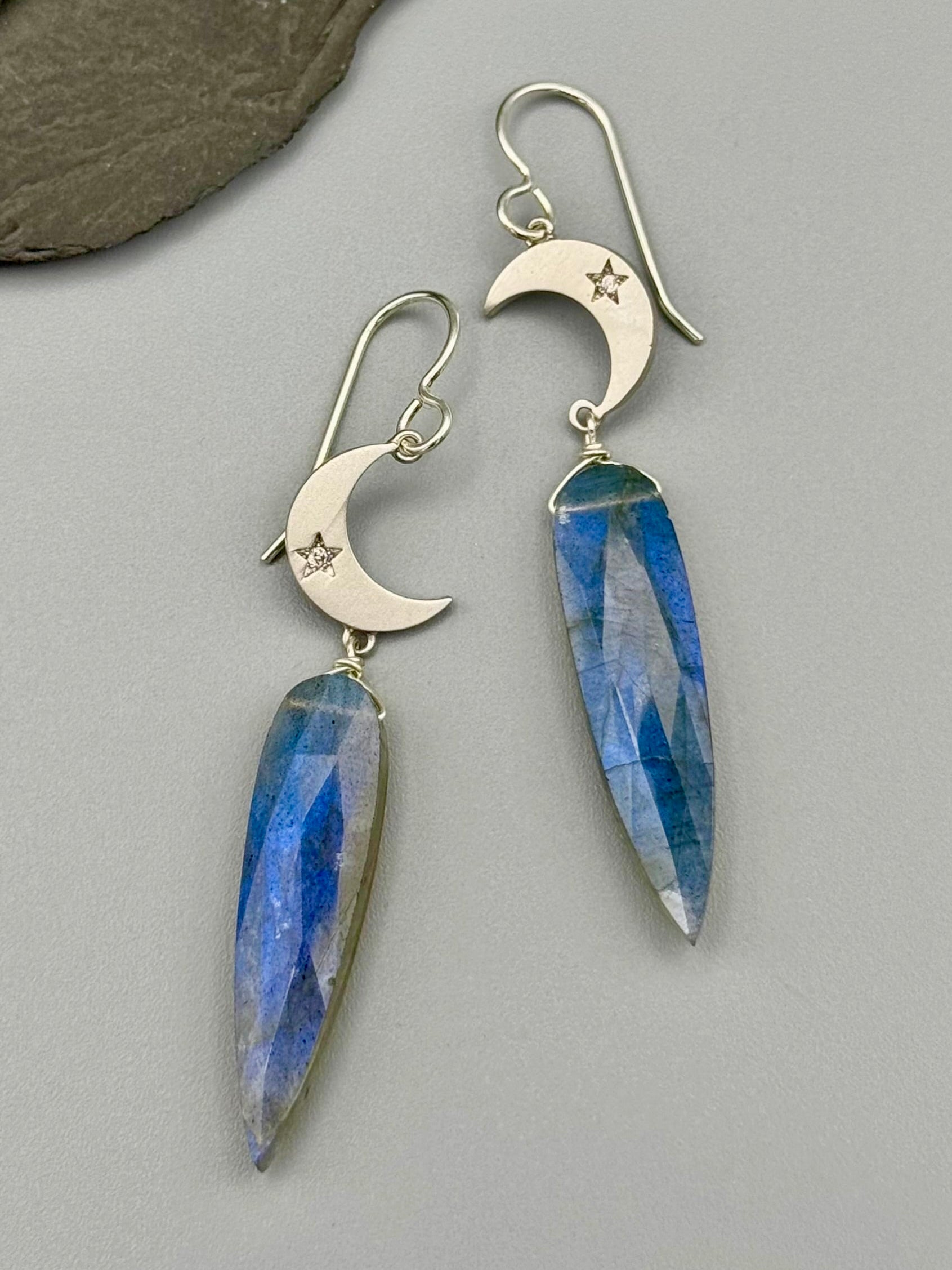 •CRYSTAL CRESCENT• labradorite + silver earrings