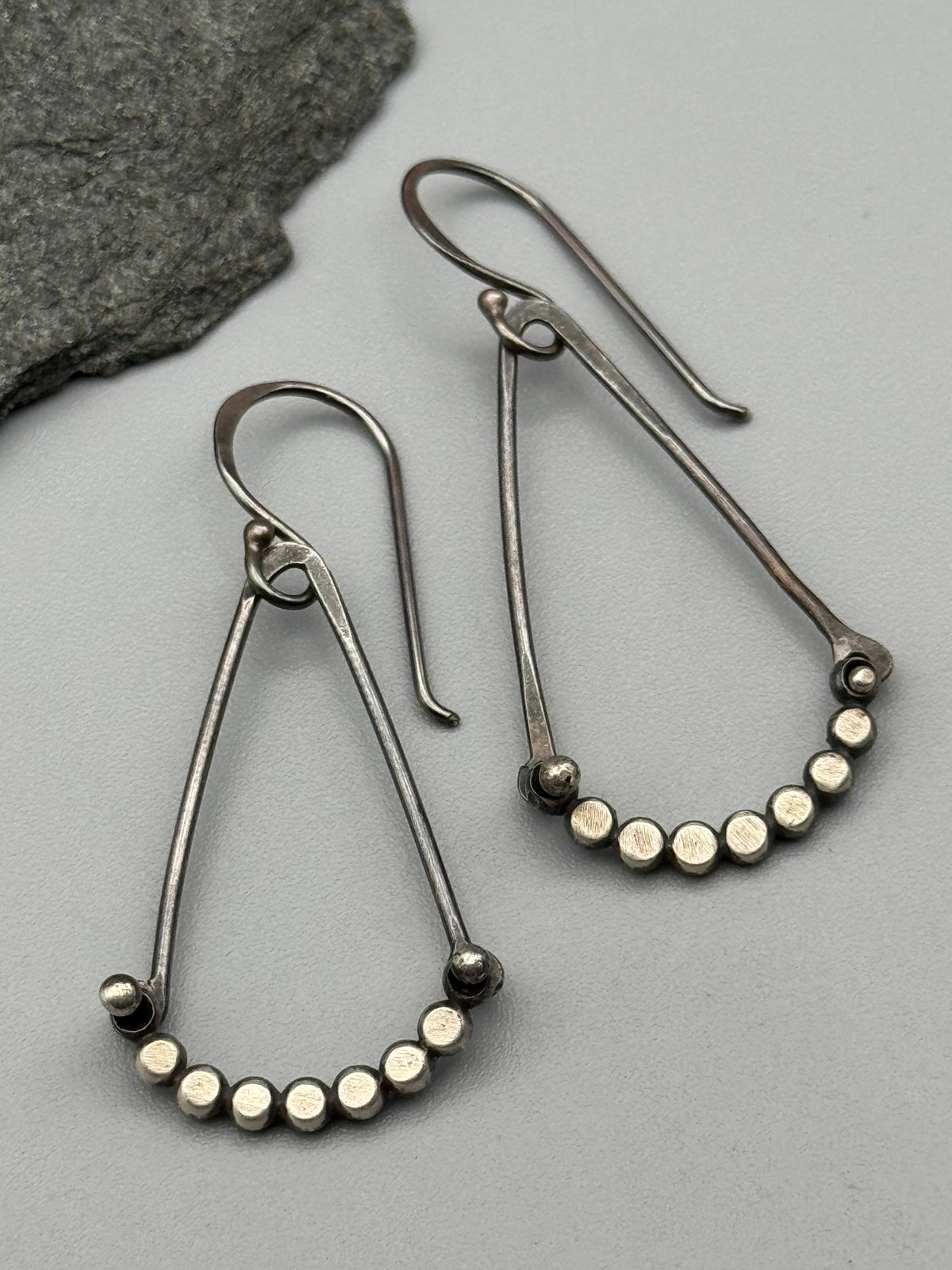 •DOTTED PENDULUM• oxidized silver dangle earrings