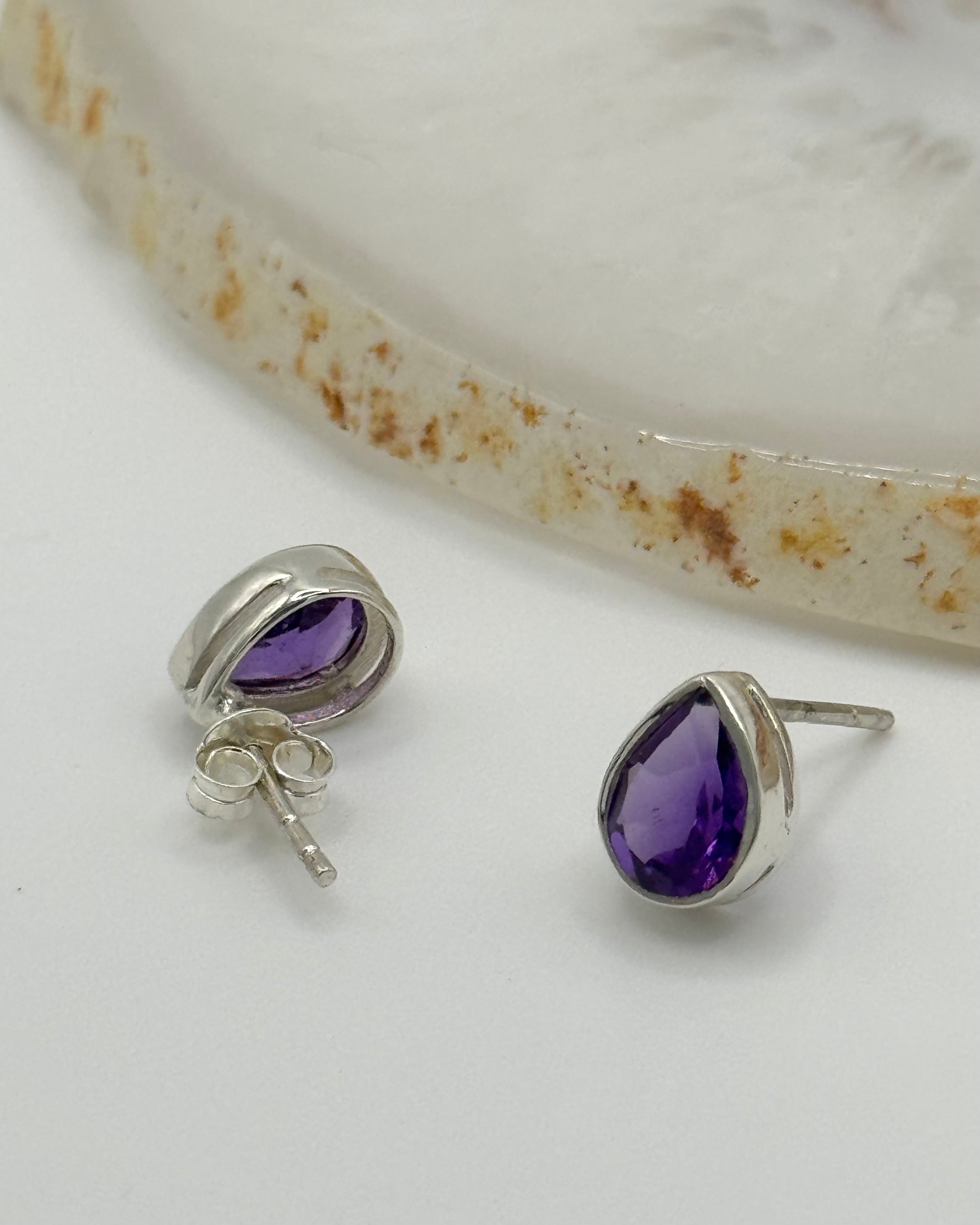 •FACETED AMETHYST - LIL' TEARDROP• silver bezel set stud earrings