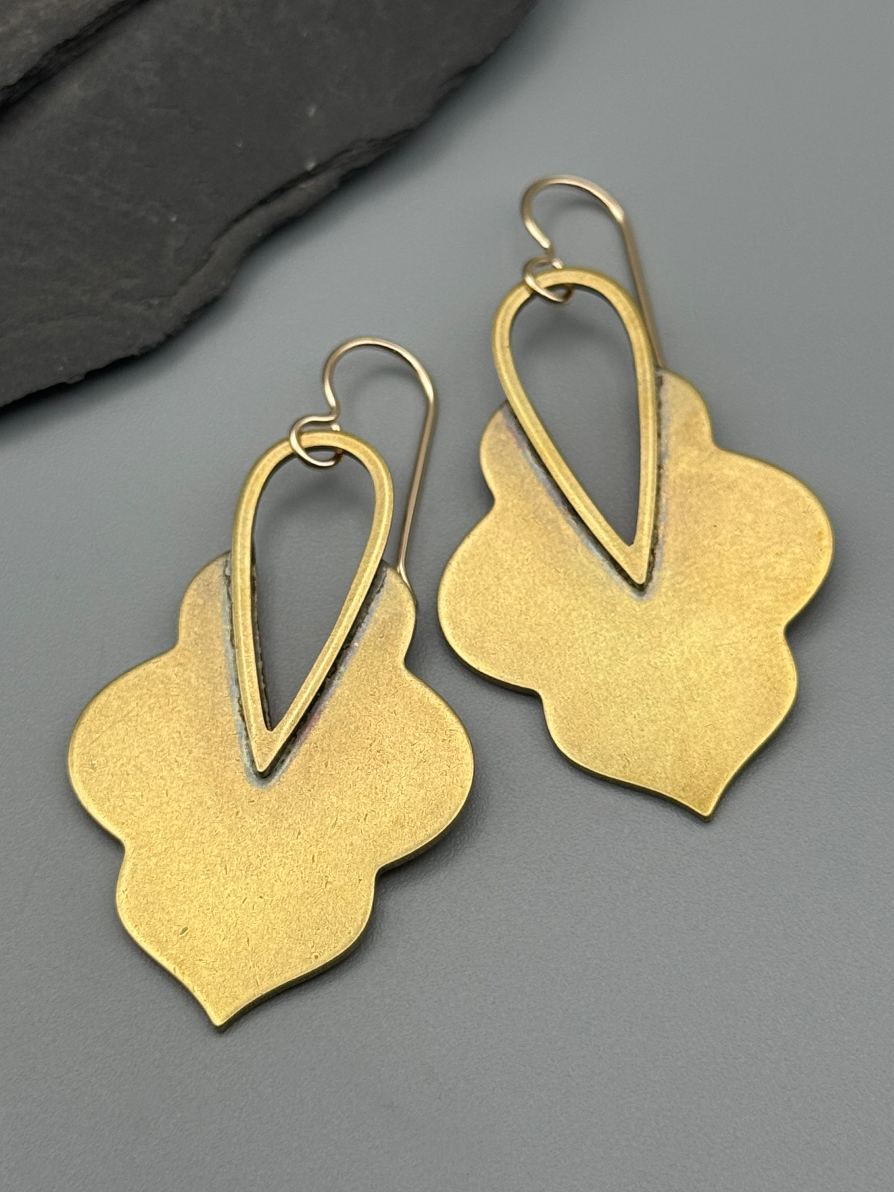 •ARABESQUE• gold dangle earrings