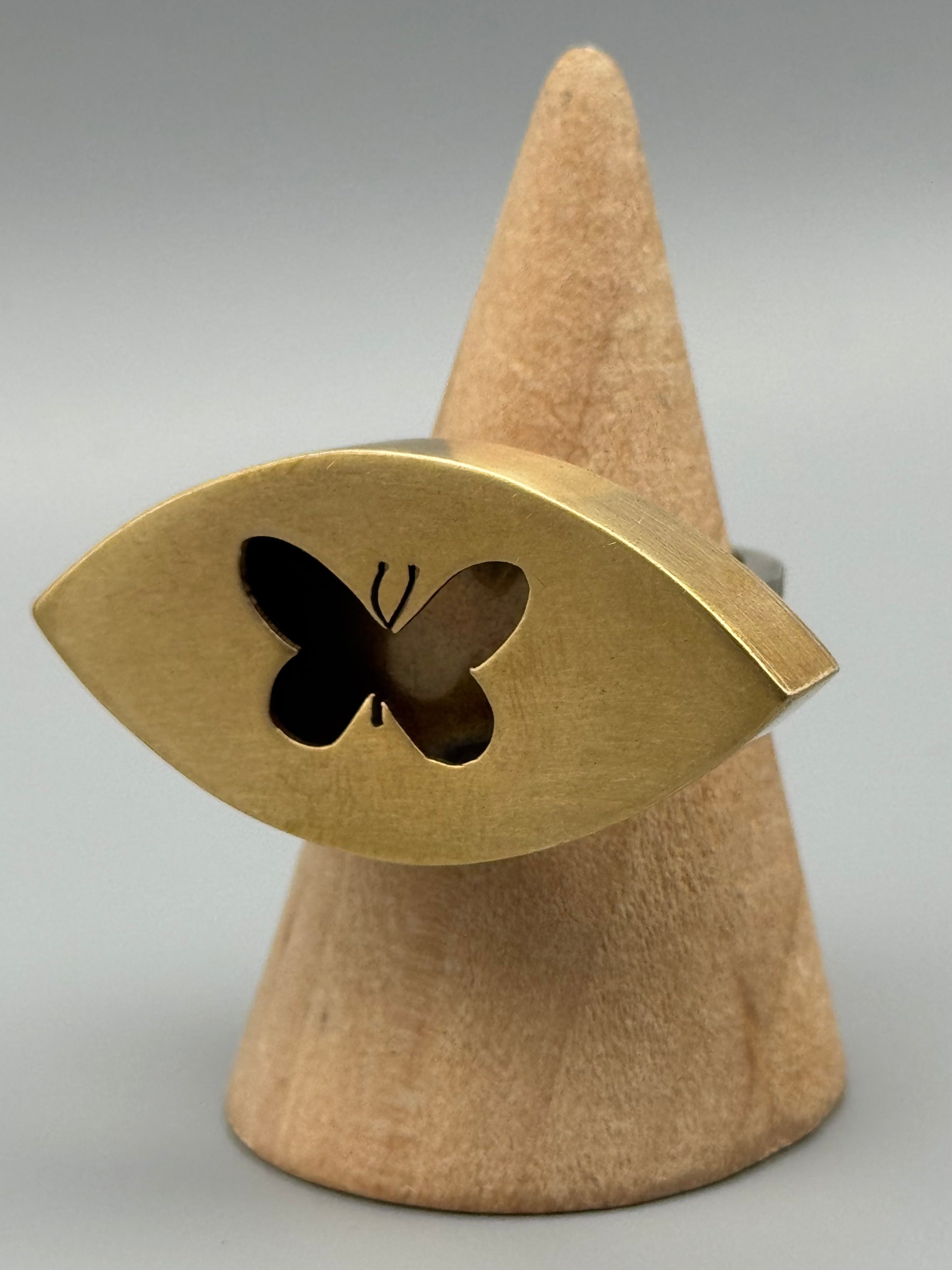 •MARIPOSA - LARGE MARQUISE• mixed metal butterfly shadowbox ring (size 7.25)