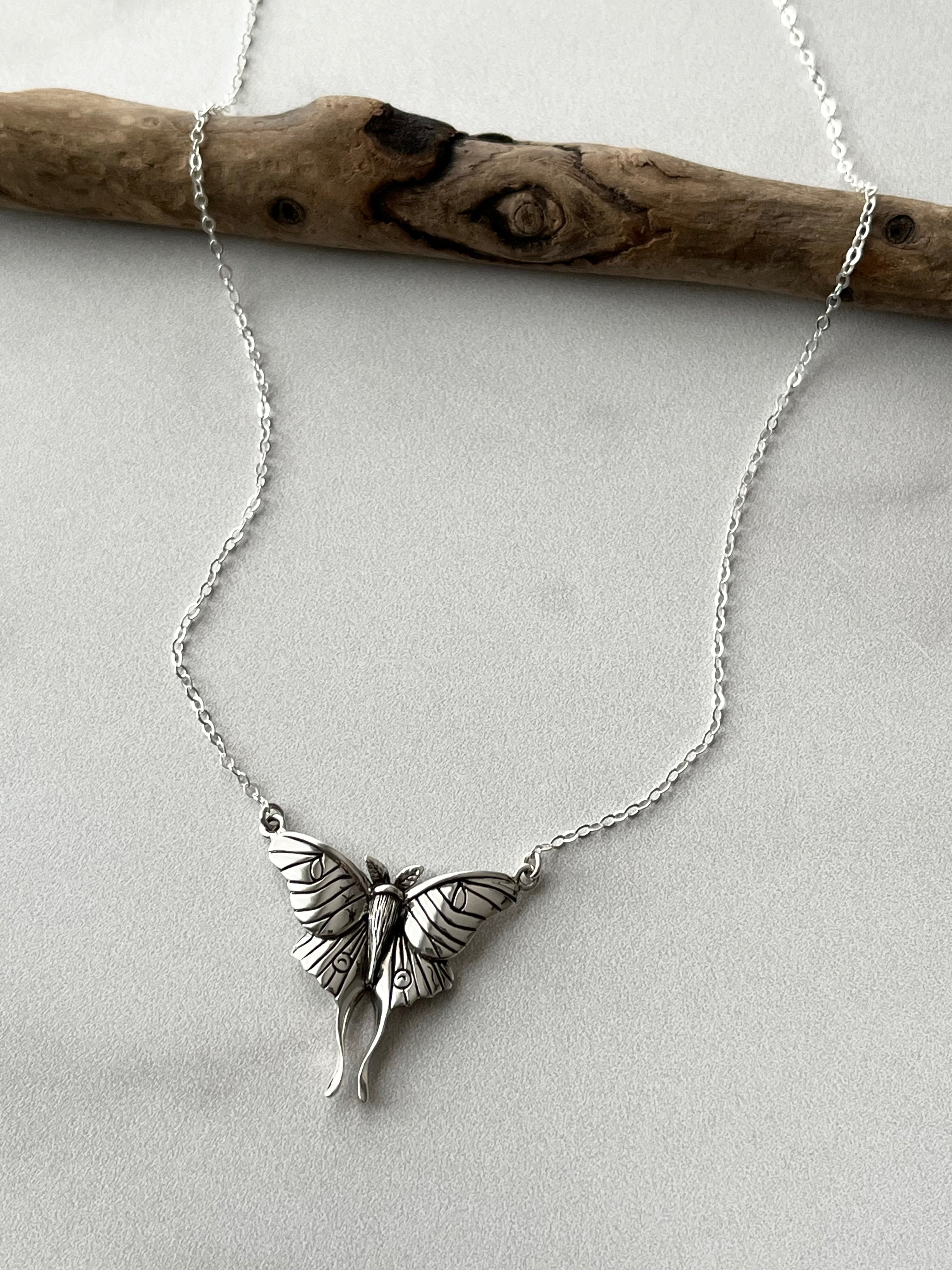 •SWEET LUNA• silver necklace