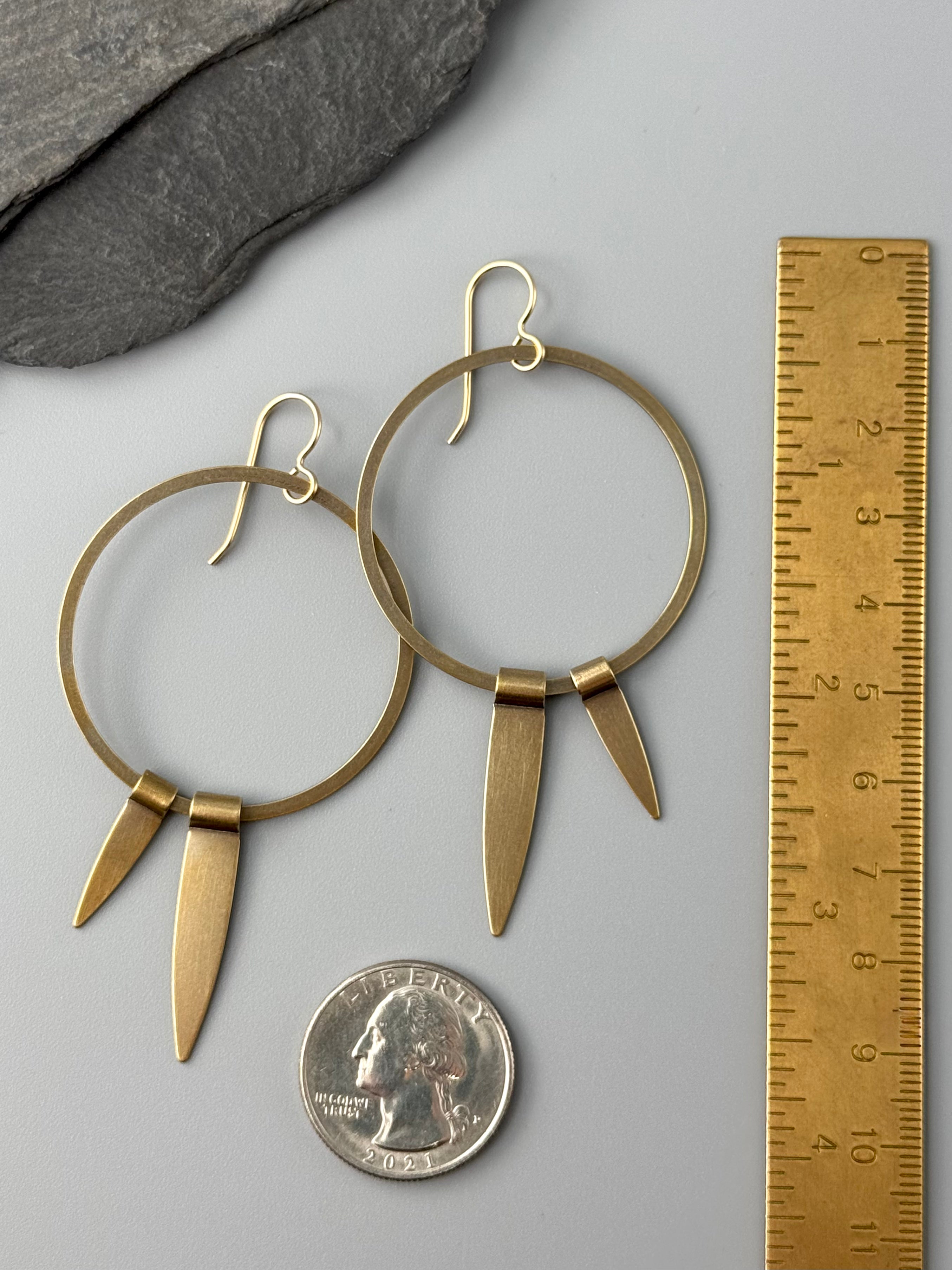 •PLUME• gold dangle earrings