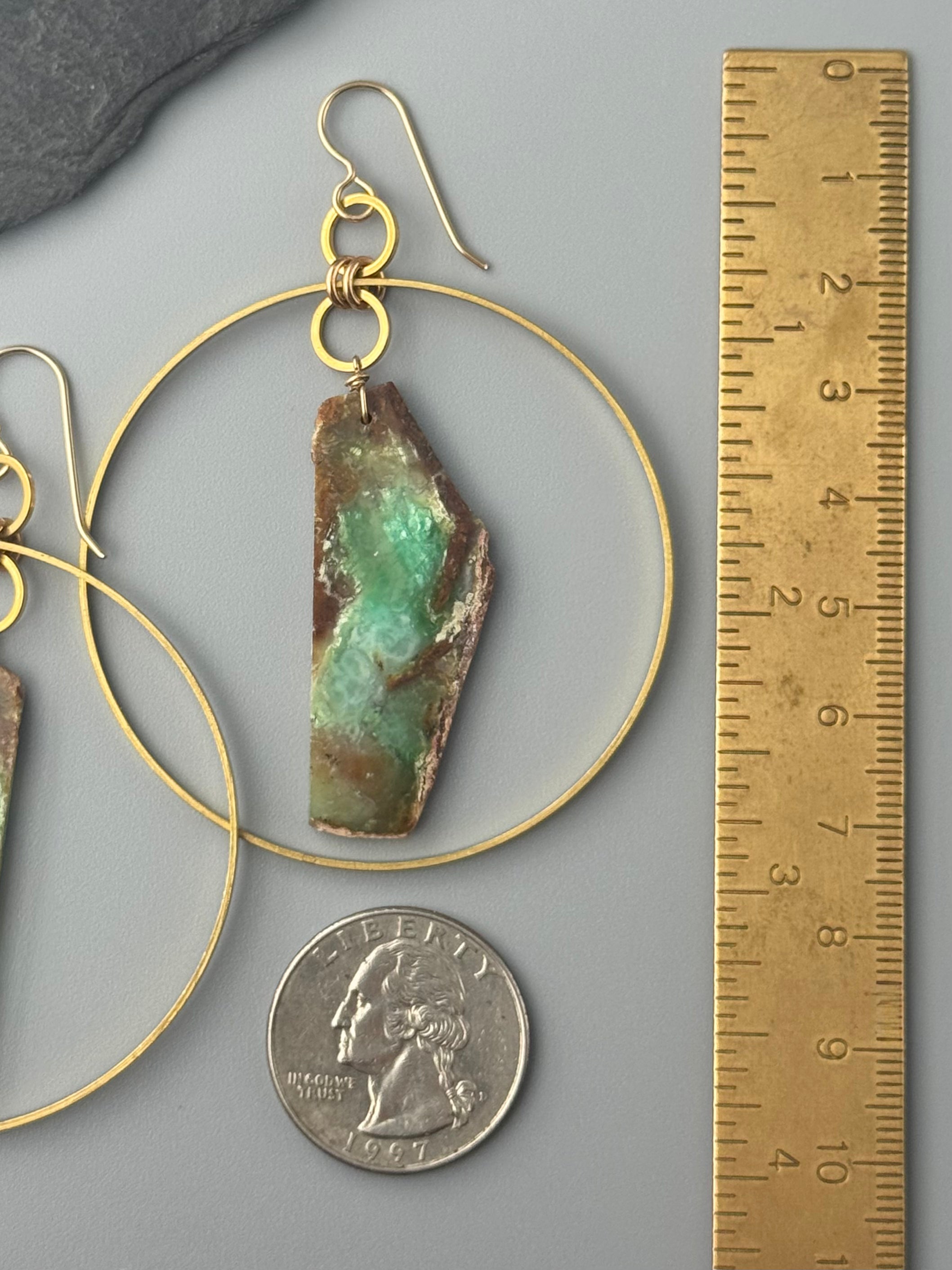 •EQUA-ORBIT• chrysoprase + gold earrings