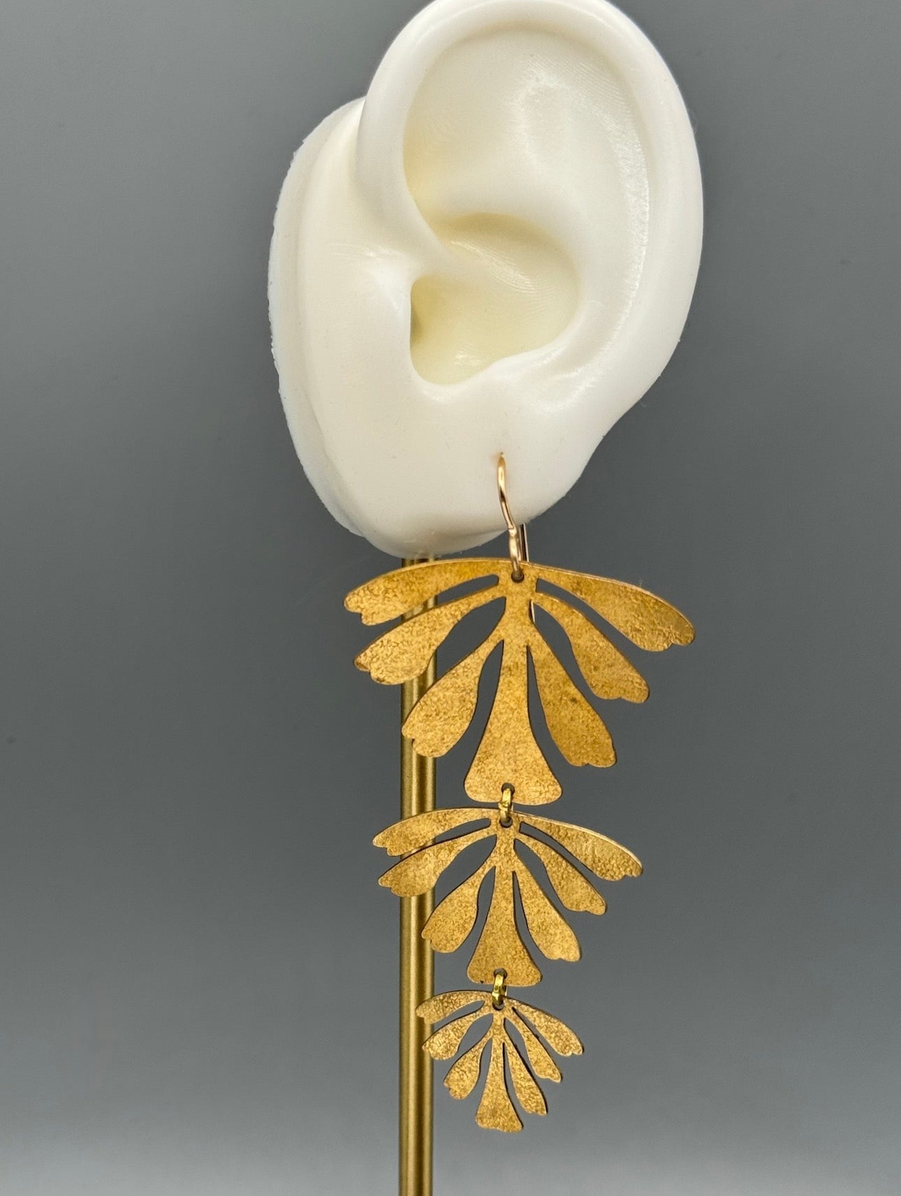•FERN DANCE• gold dangle earrings