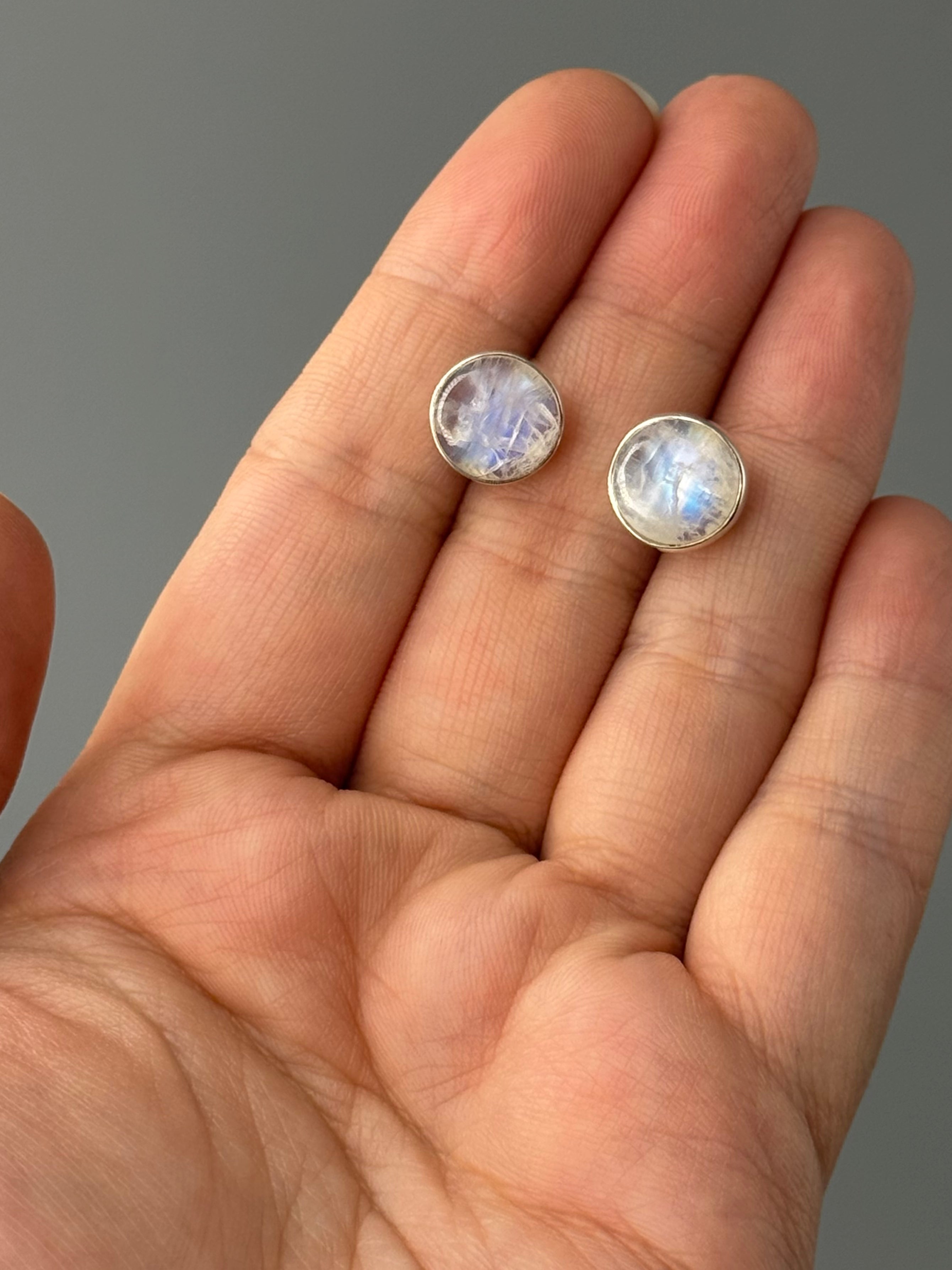 •RAINBOW MOONSTONE - CIRCLE• silver bezel set stud earrings