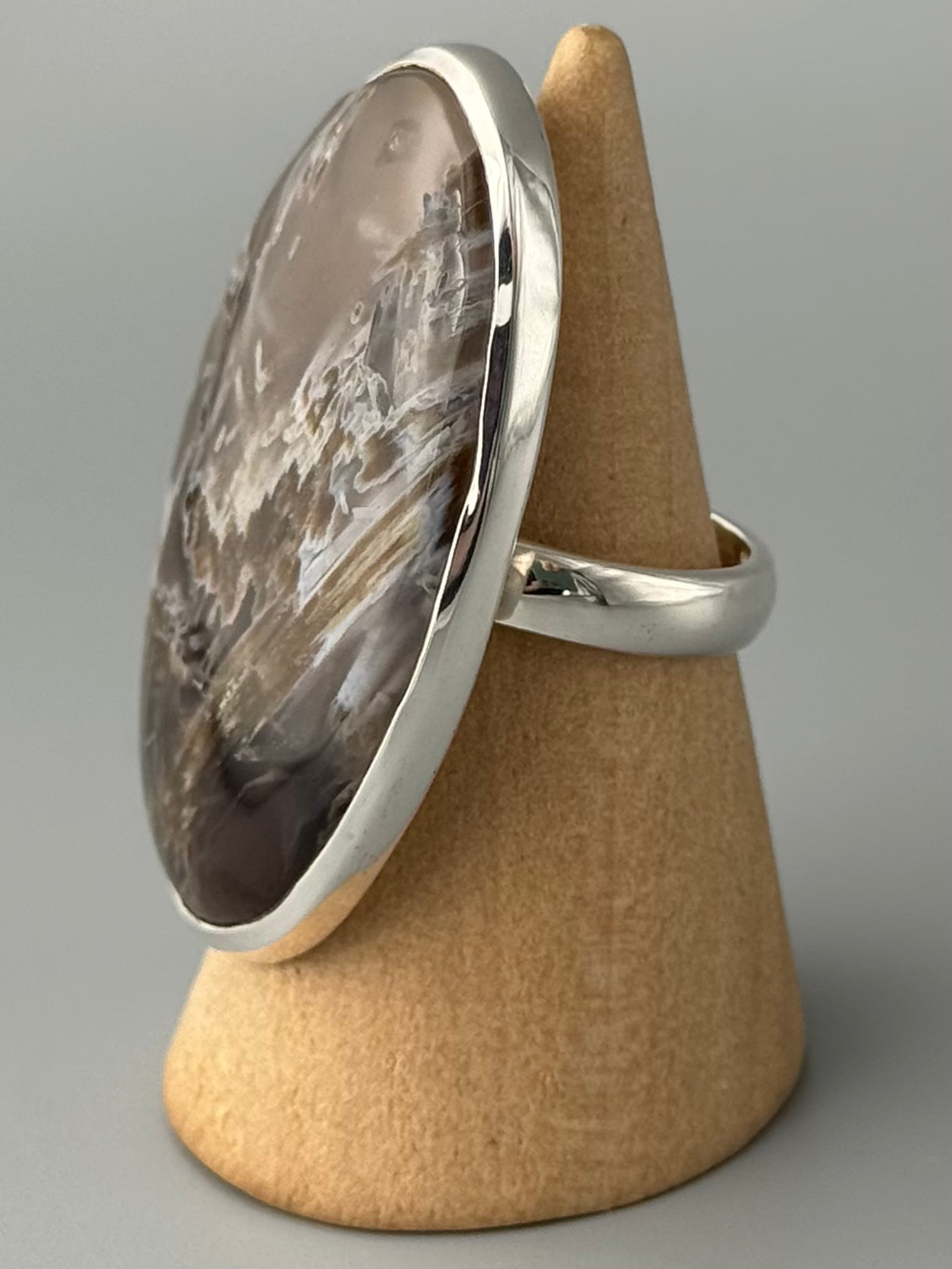 •STICK AGATE - OVAL• simple bezel silver ring (size 7)