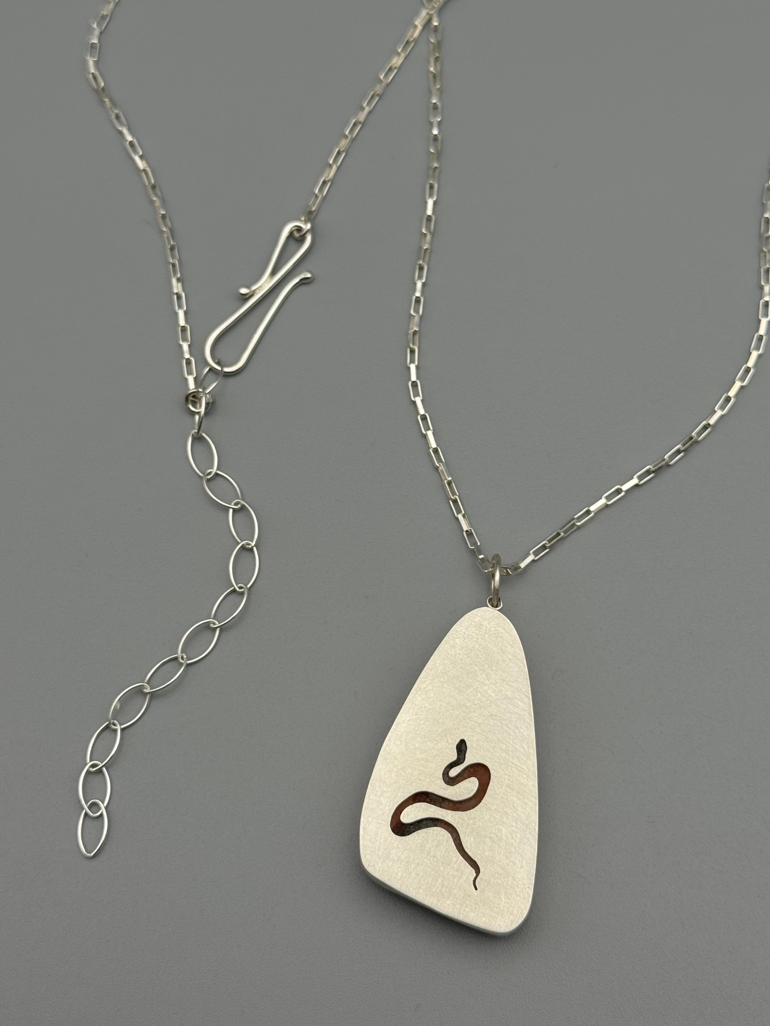 •SERPIENTE• wyoming rhyolite + silver necklace (26" - 29" long)