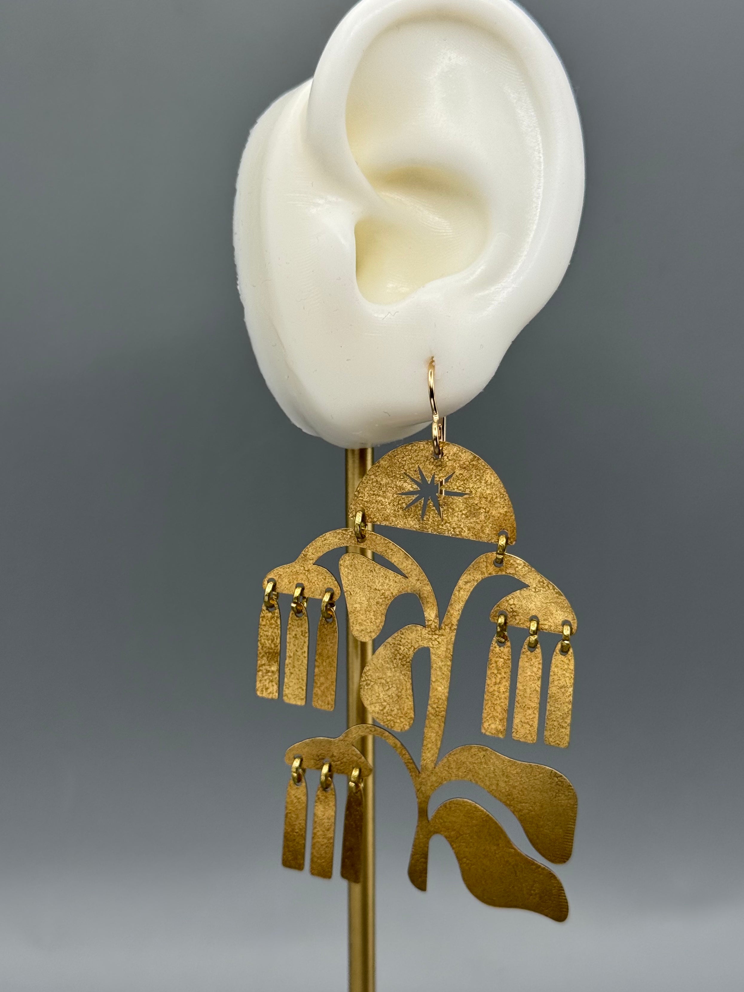 •WILLOW WIND• gold dangle earrings