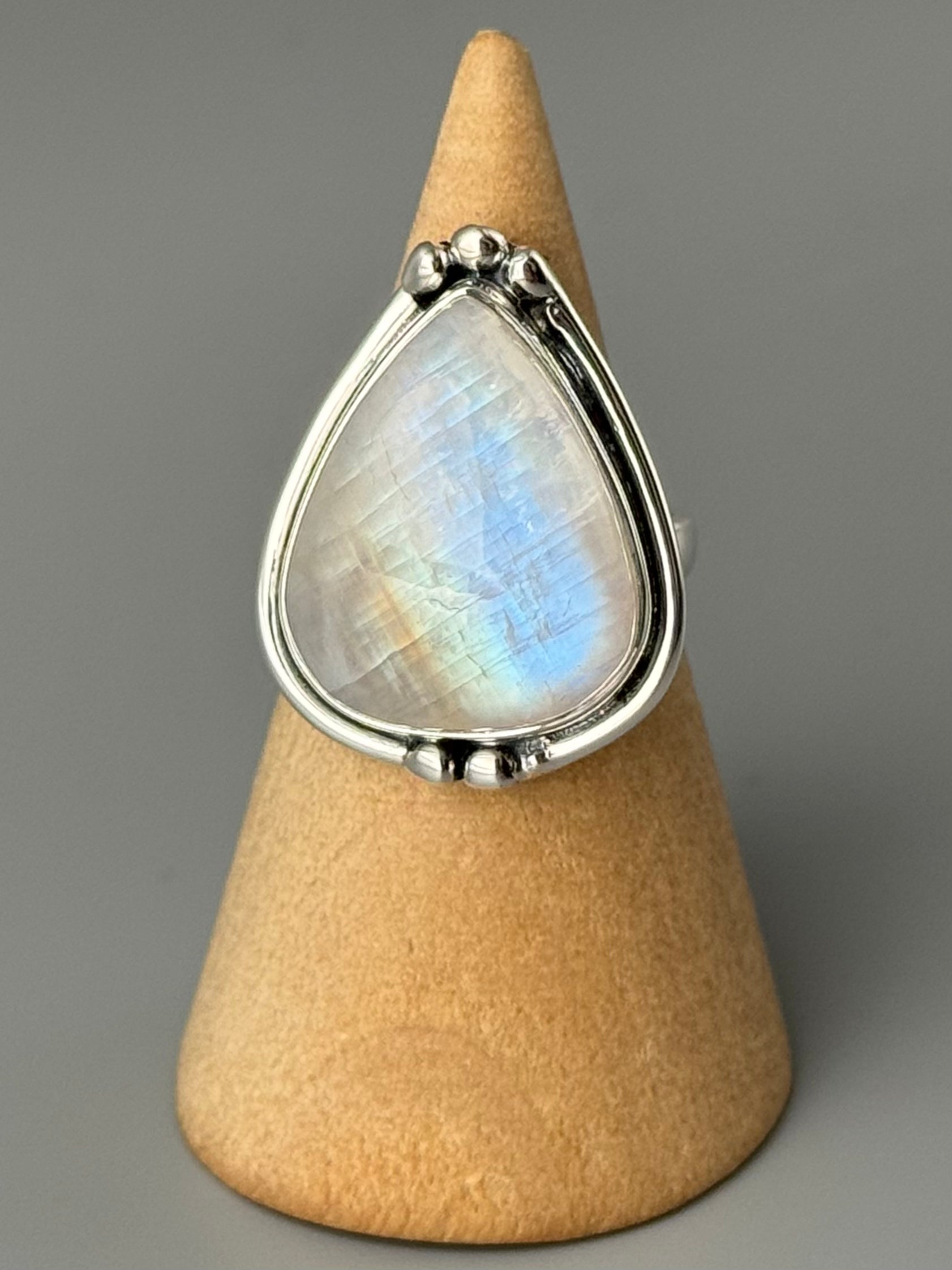 •RAINBOW MOONSTONE - LOOKING GLASS• double bezel silver ring (size 6.25)