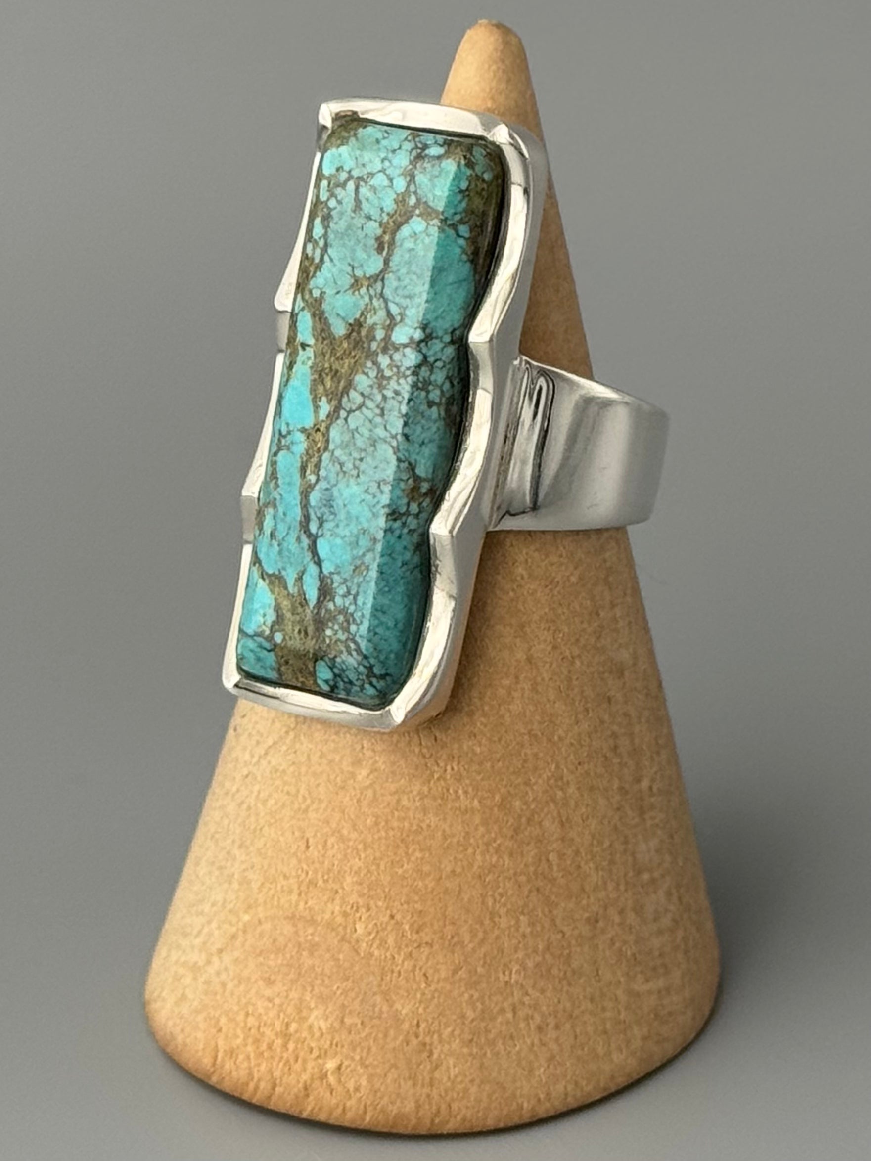 •TURQUOISE - TOWER• scalloped bezel silver ring (size 5.75)