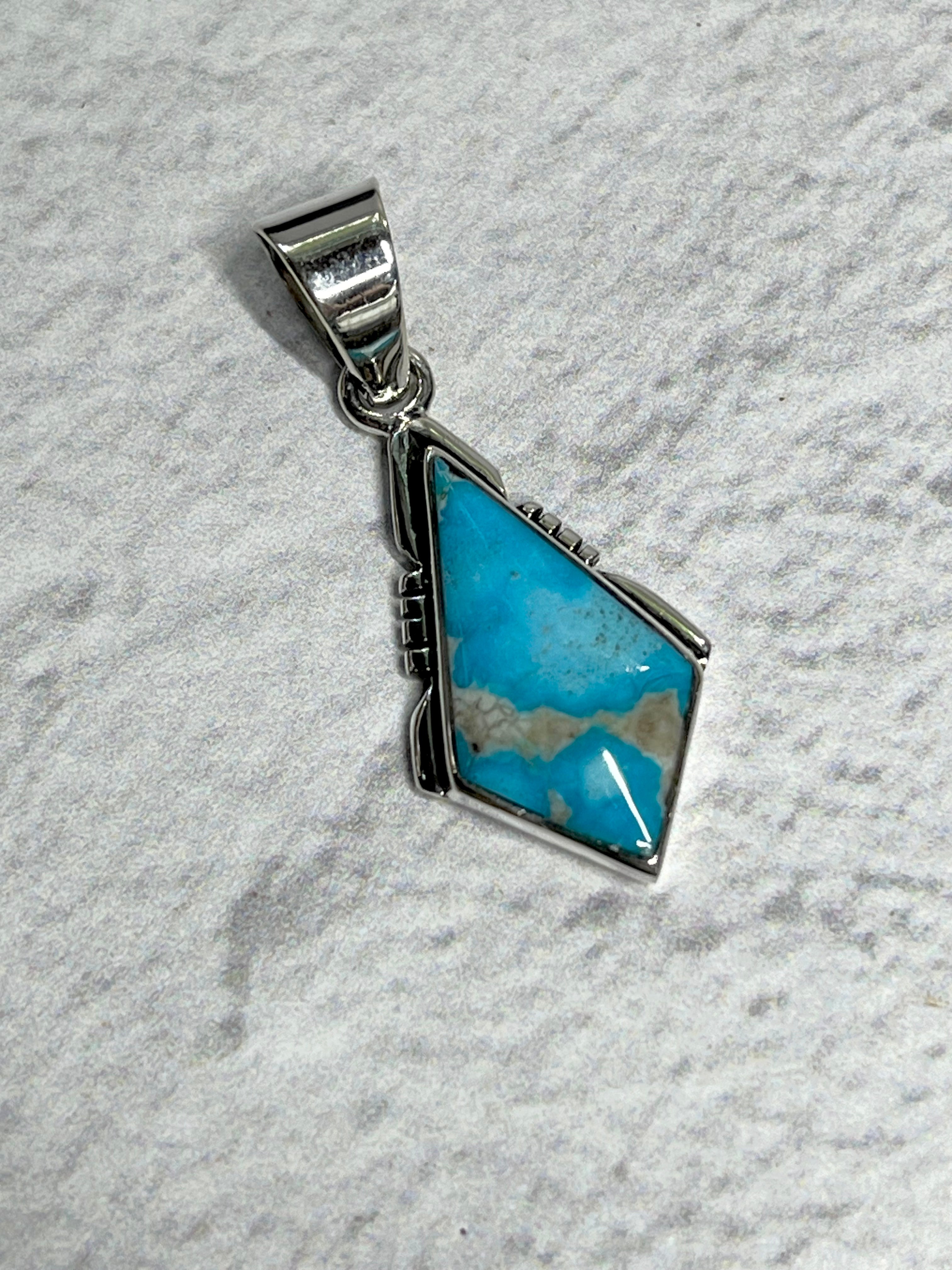 •BLUE RIDGE NEVADA TURQUOISE• Navajo silver kite pendant