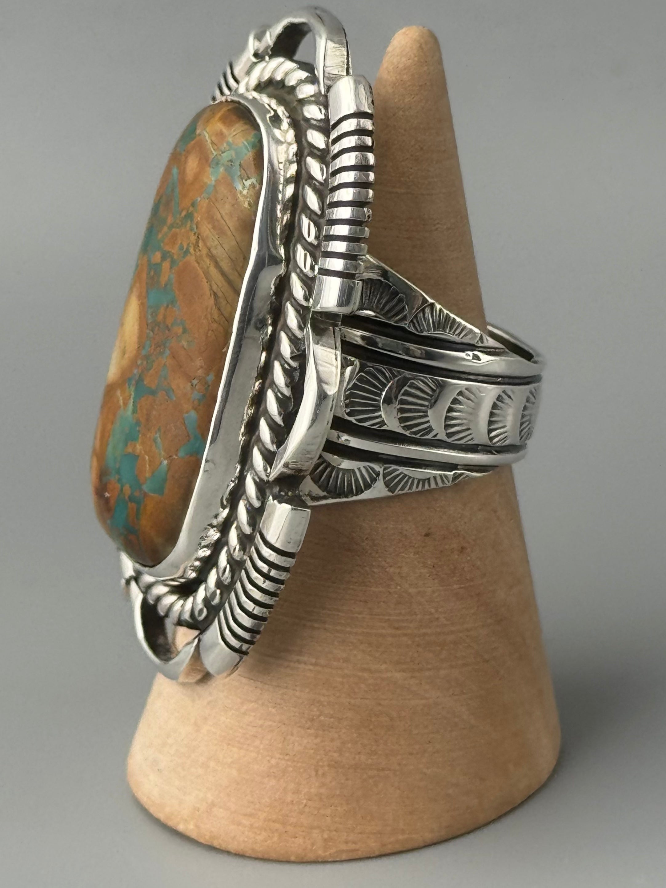 •BOULDER TURQUOISE - MOUNTAIN SPIRIT• Navajo silver ring (size 7.5)