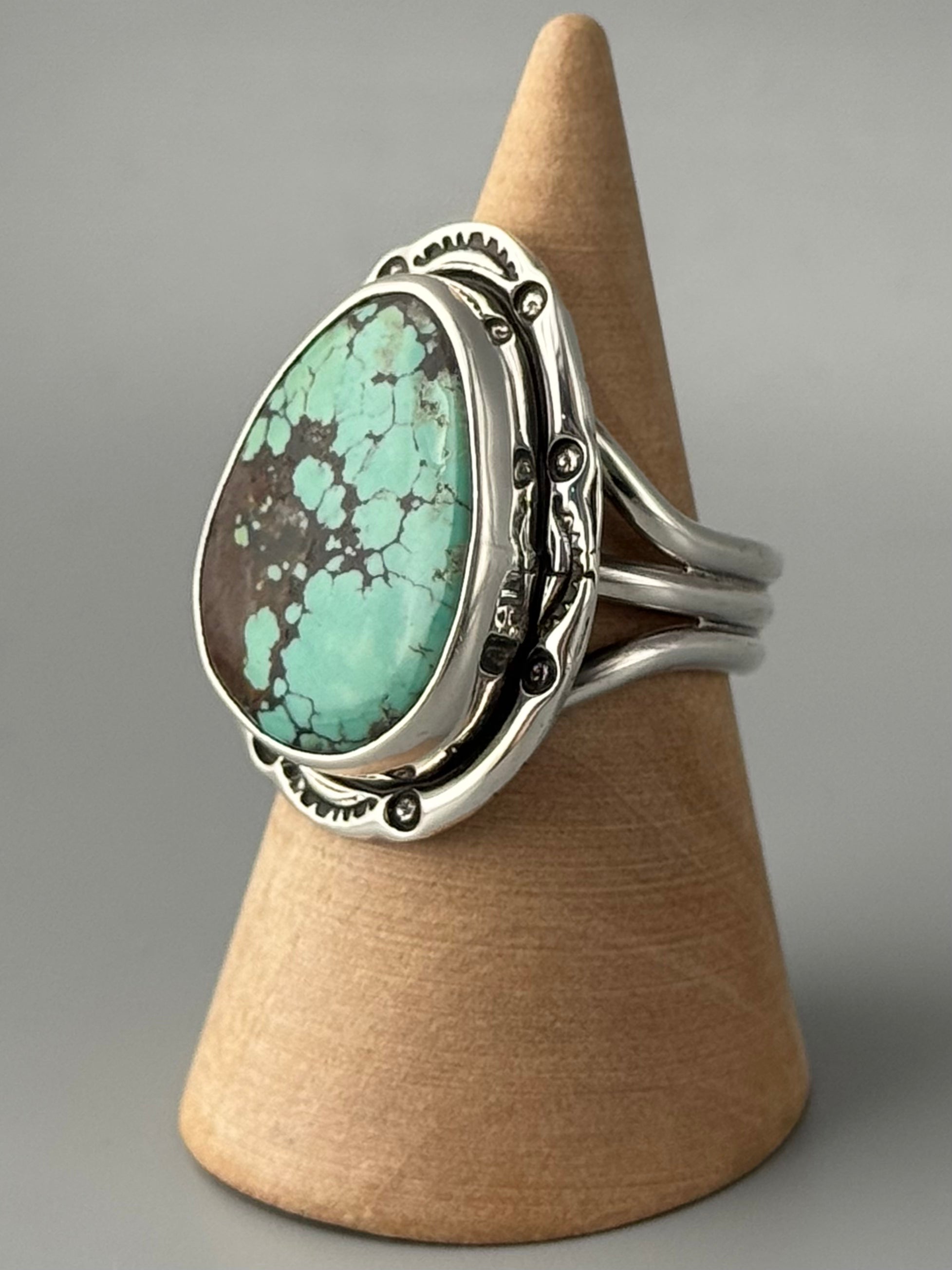 •CHINESE TURQUOISE - SHÁ• Navajo silver ring (size 9)
