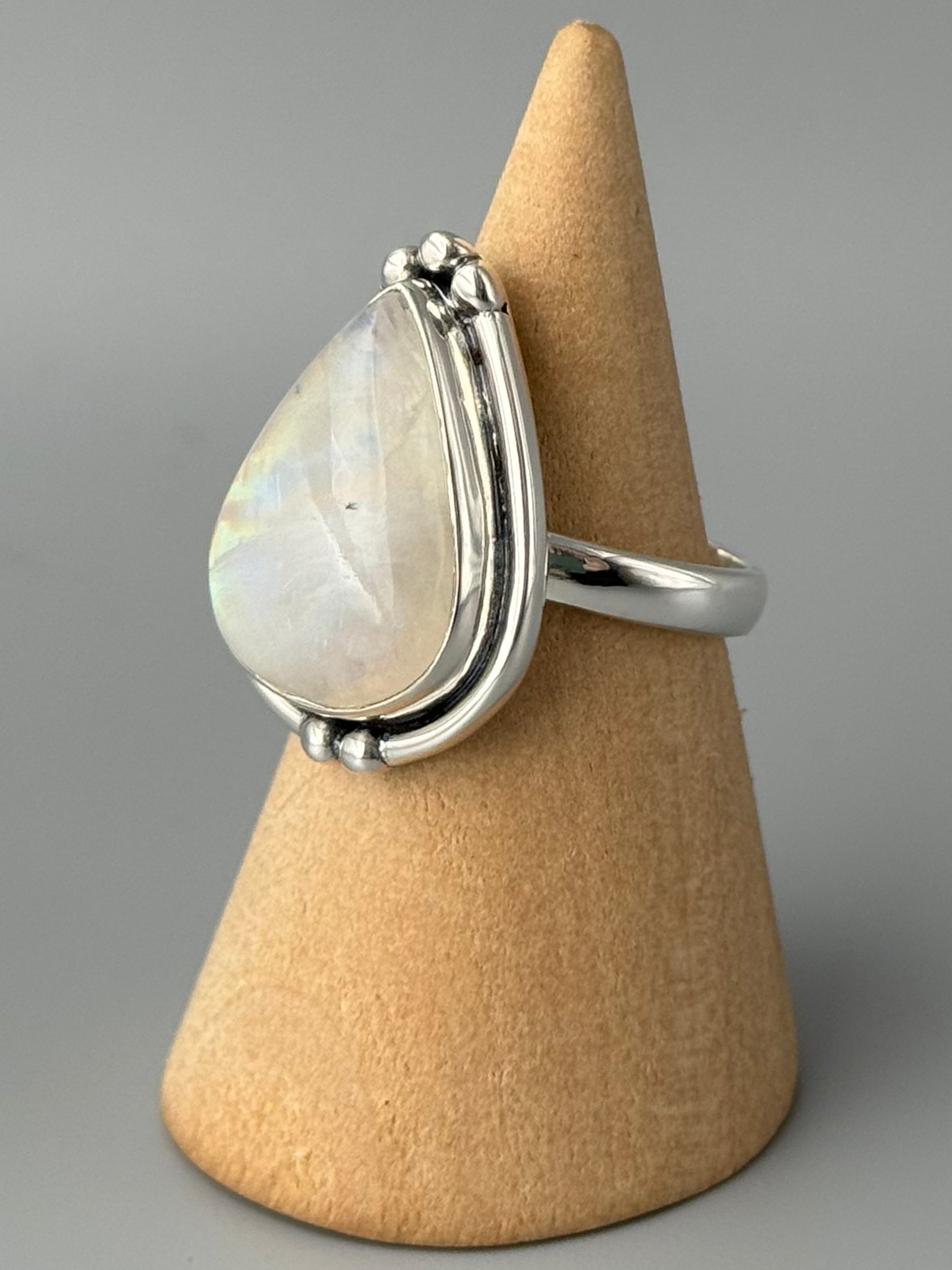 •RAINBOW MOONSTONE - LOOKING GLASS• double bezel silver ring (size 7)