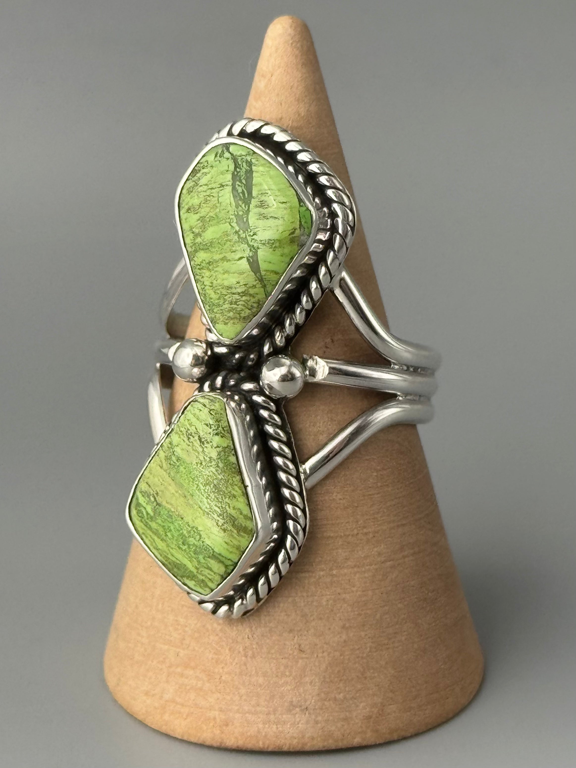 •GASPEITE - NAAKI• Navajo silver ring (size 10.25)