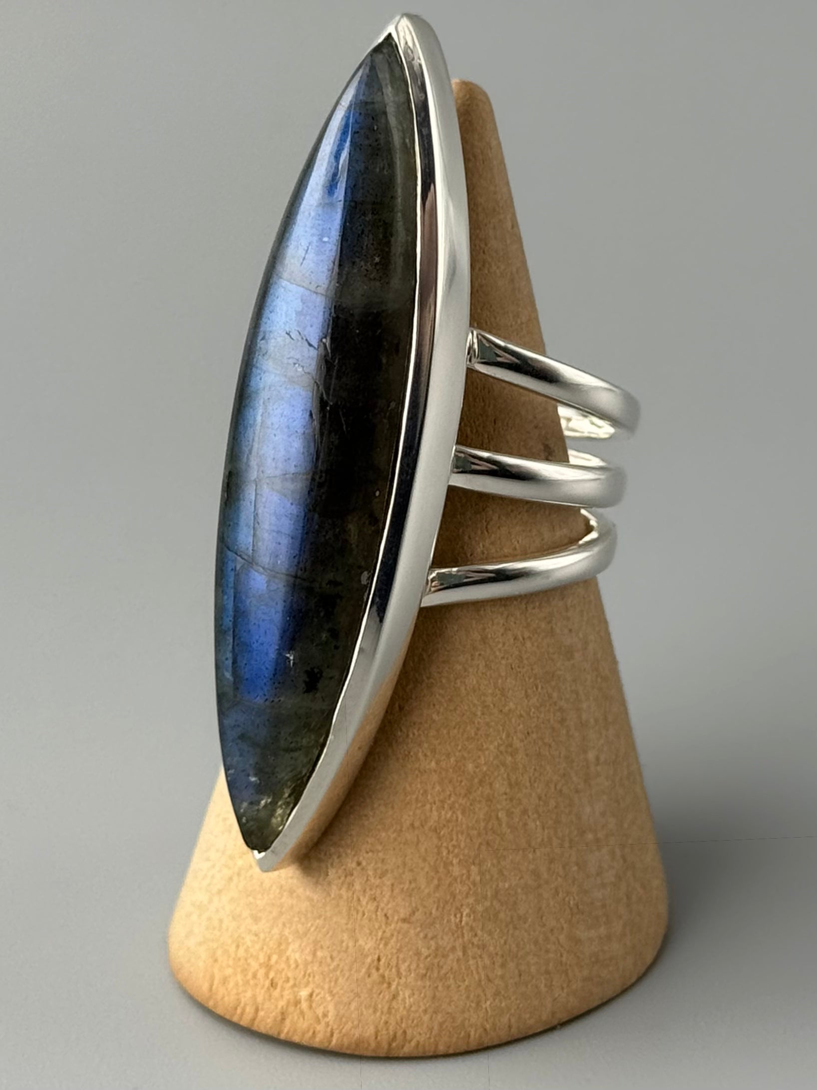 •LABRADORITE - DEEP MARQUISE• split band silver ring (various sizes)