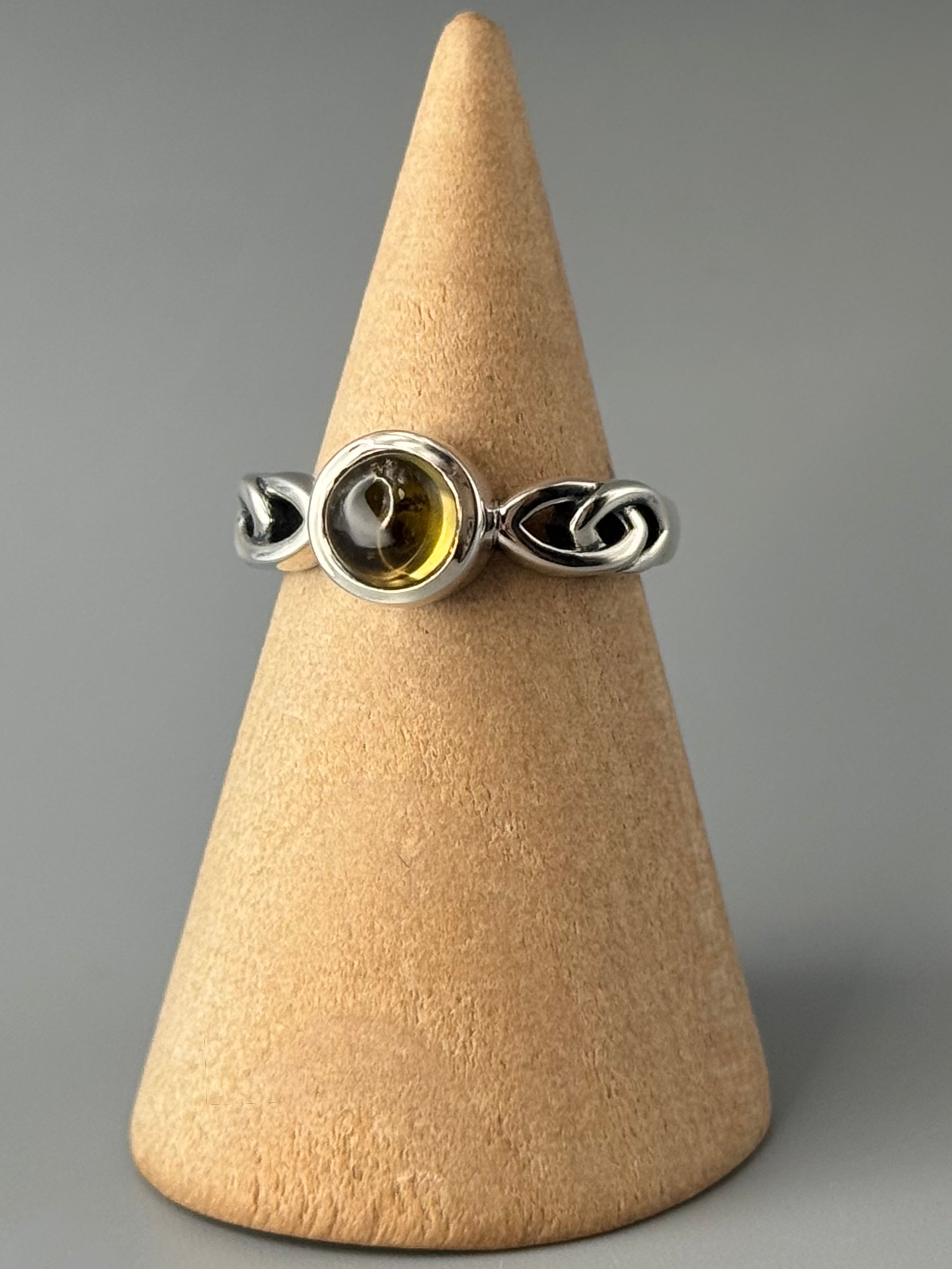 •TOURMALINE - KNOT• sterling silver ring (size 6.25)